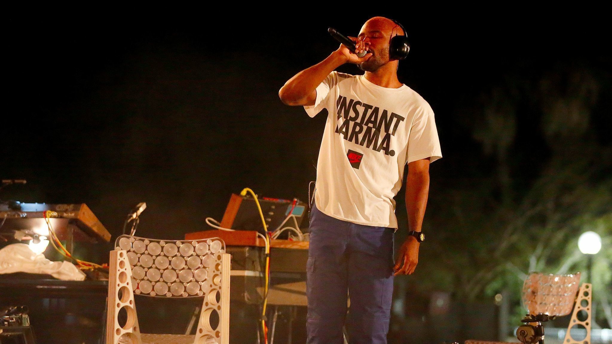 2048x1152 Frank Ocean Covers Nigerian Disco Song At FYF Fest Cover Me