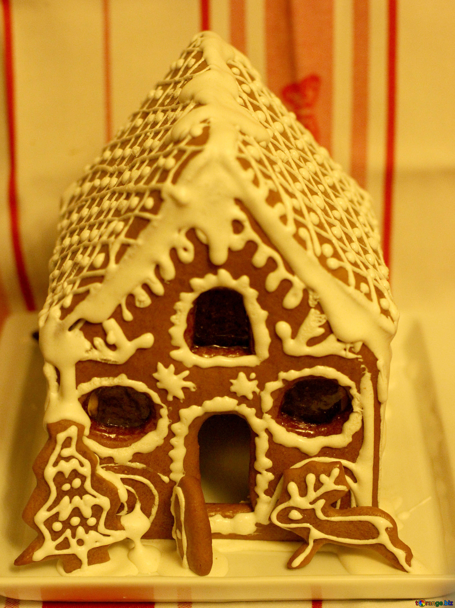 1920x2567 Gingerbread house
