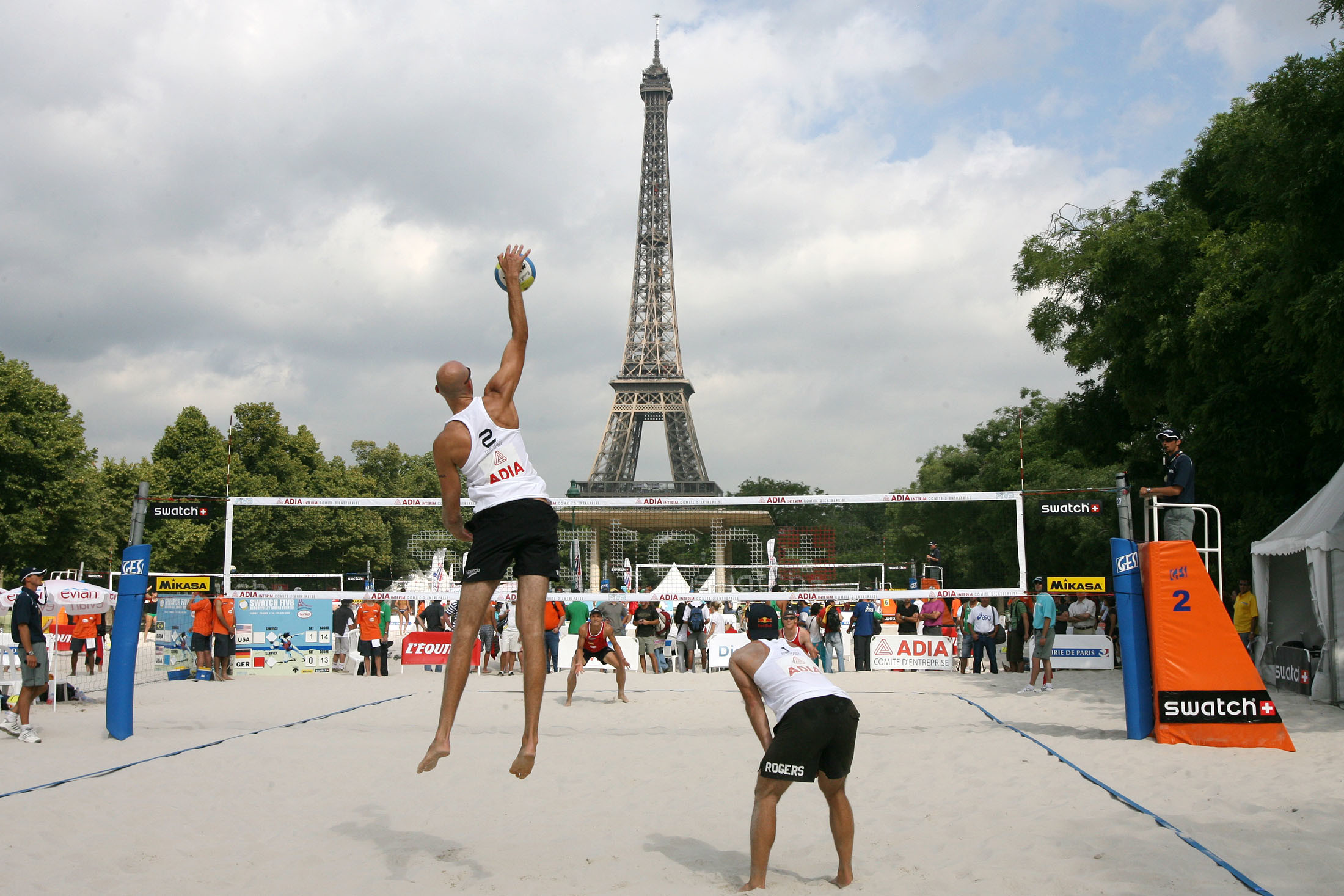 2200x1467 The Eiffel Tower has provided one of the most iconic backgrounds for beach  volleyball.