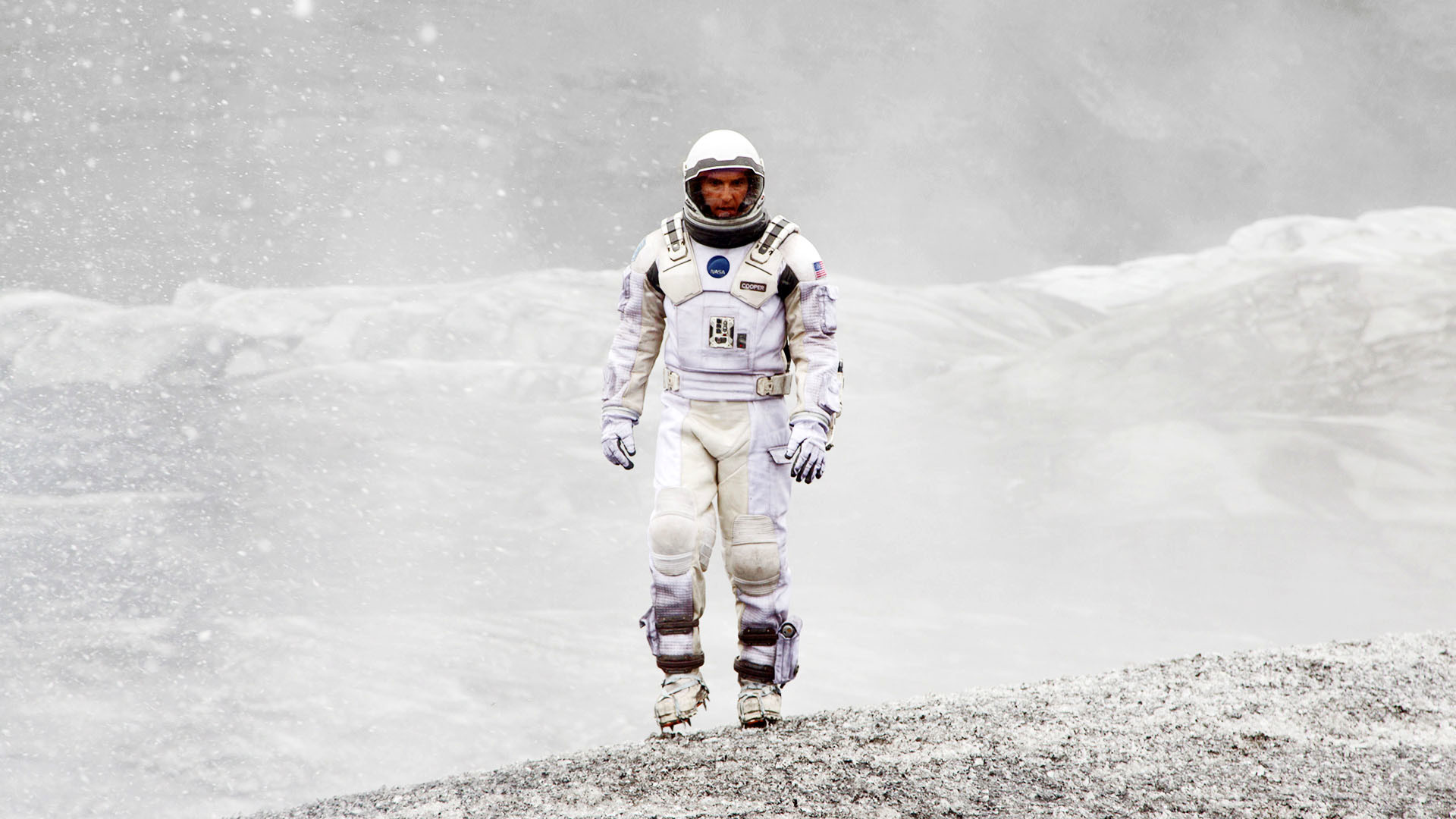 1920x1080 Interstellar, Cooper exploring, wearing space suit  wallpaper