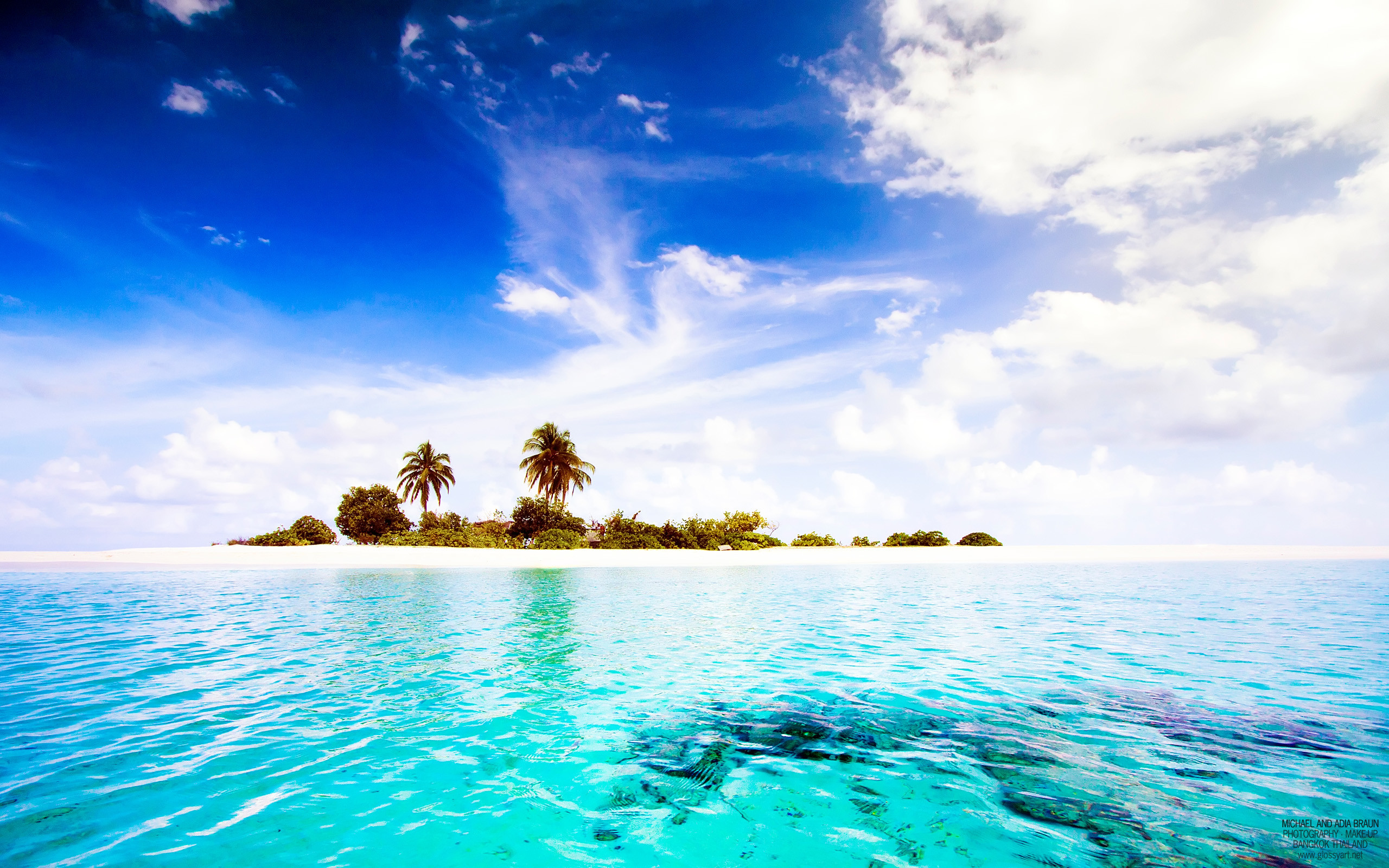 2560x1600 Beautiful Maldives Beach Scene Wallpaper #4975 Wallpaper