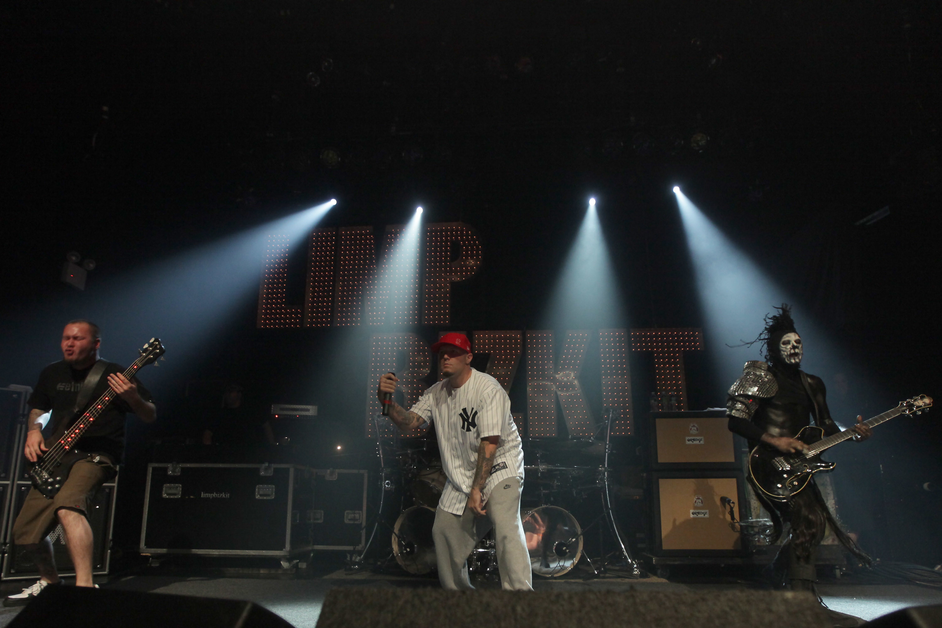 3000x2001 Man Who Stole 27 Phones At A LIMP BIZKIT Show Arrested - Metal Injection
