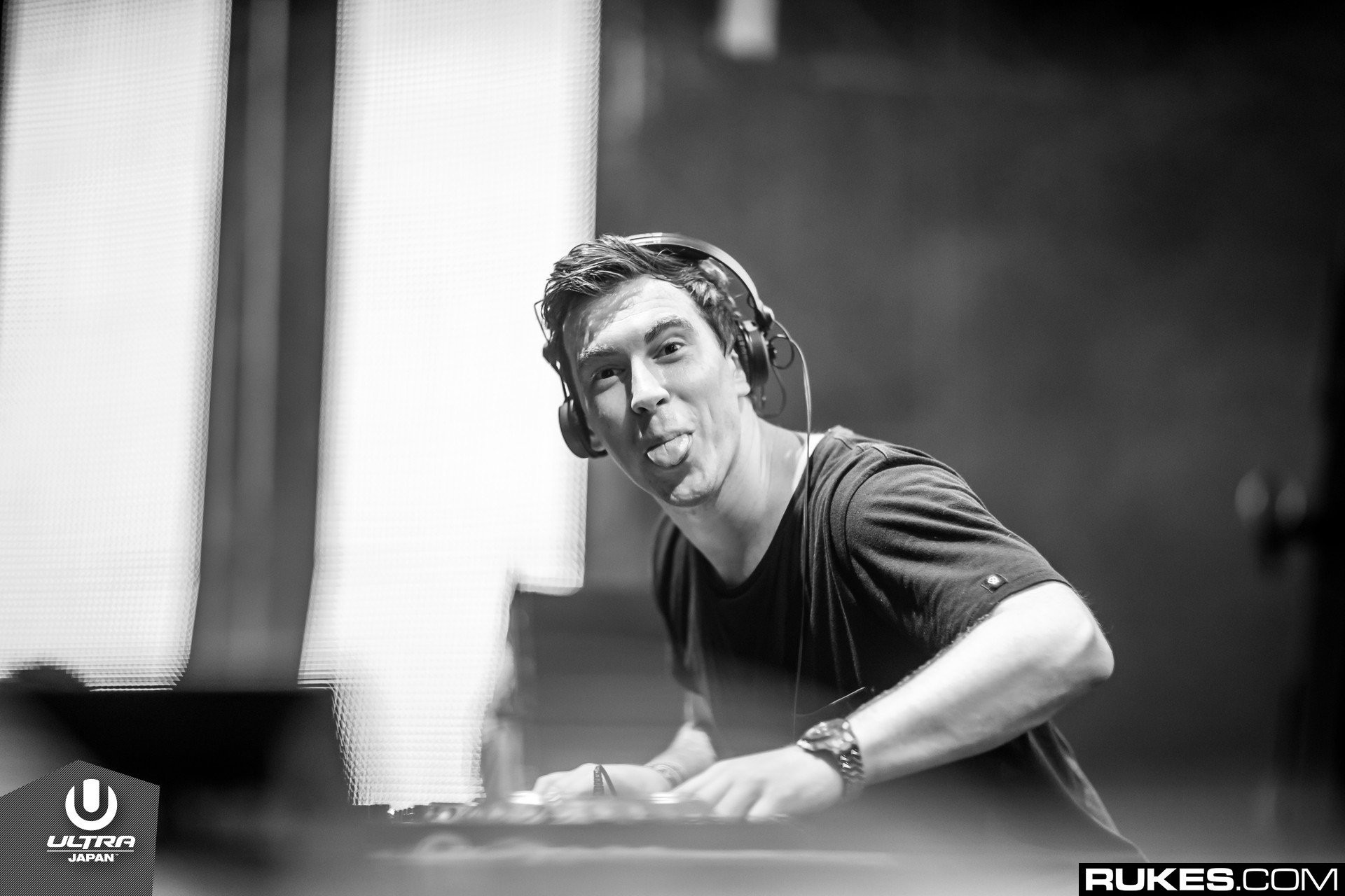 1920x1280 Hardwell, DJ, Music, Ultra Music Festival Wallpapers HD / Desktop and  Mobile Backgrounds