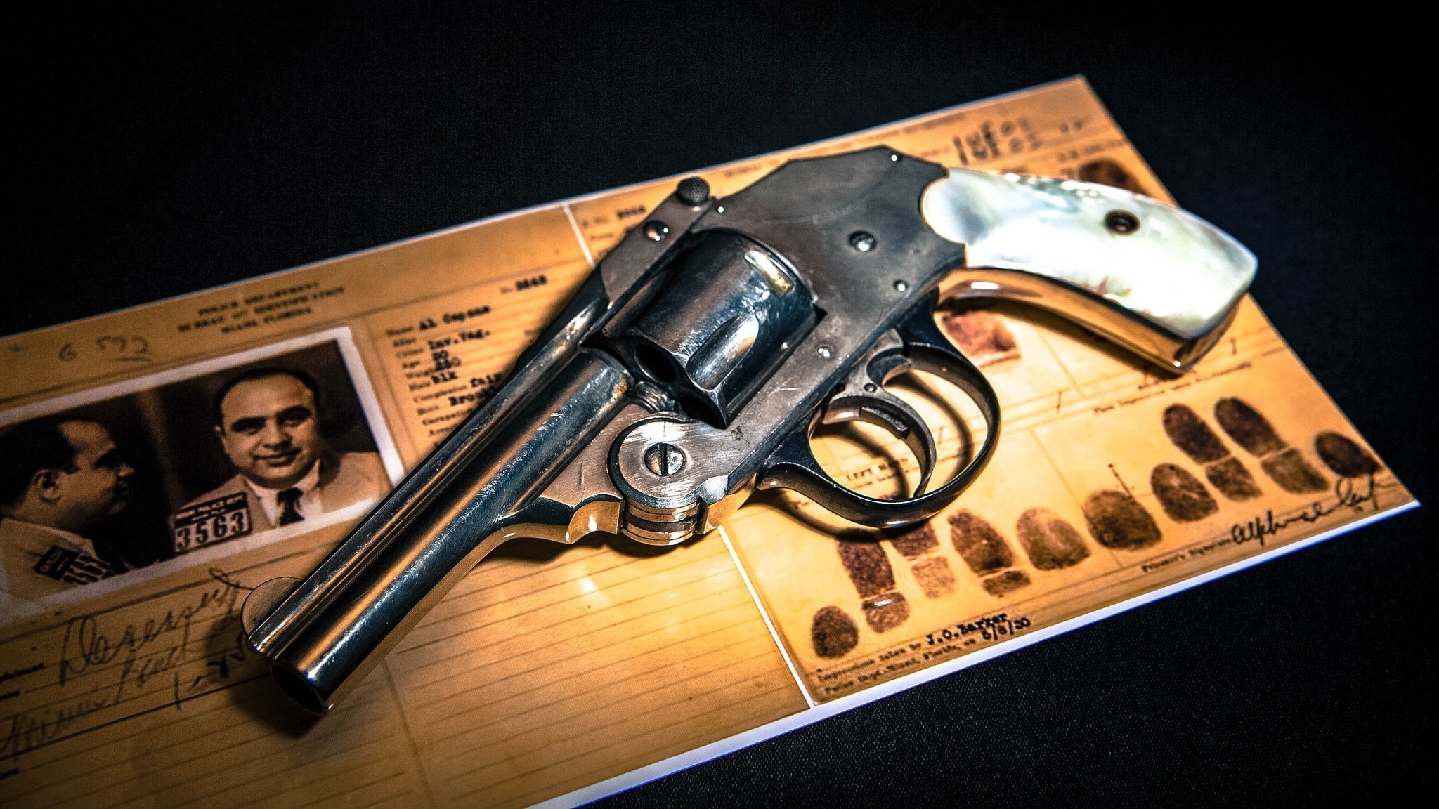 2048x1152 Gangster Al Capone's pearl-handled pistol now displayed at Las Vegas' Mob  Museum - LA Times