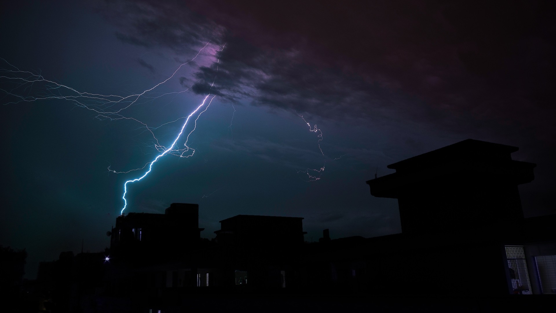 1920x1080 Preview wallpaper lightning, thunderstorm, clouds, overcast, night 