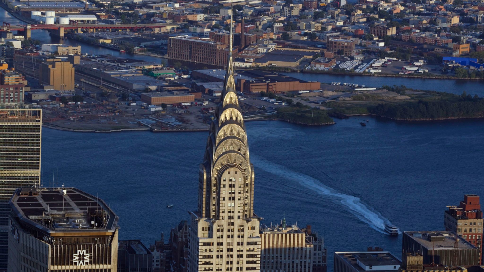 2048x1152 New York's iconic Chrysler Building is for sale - without a price
