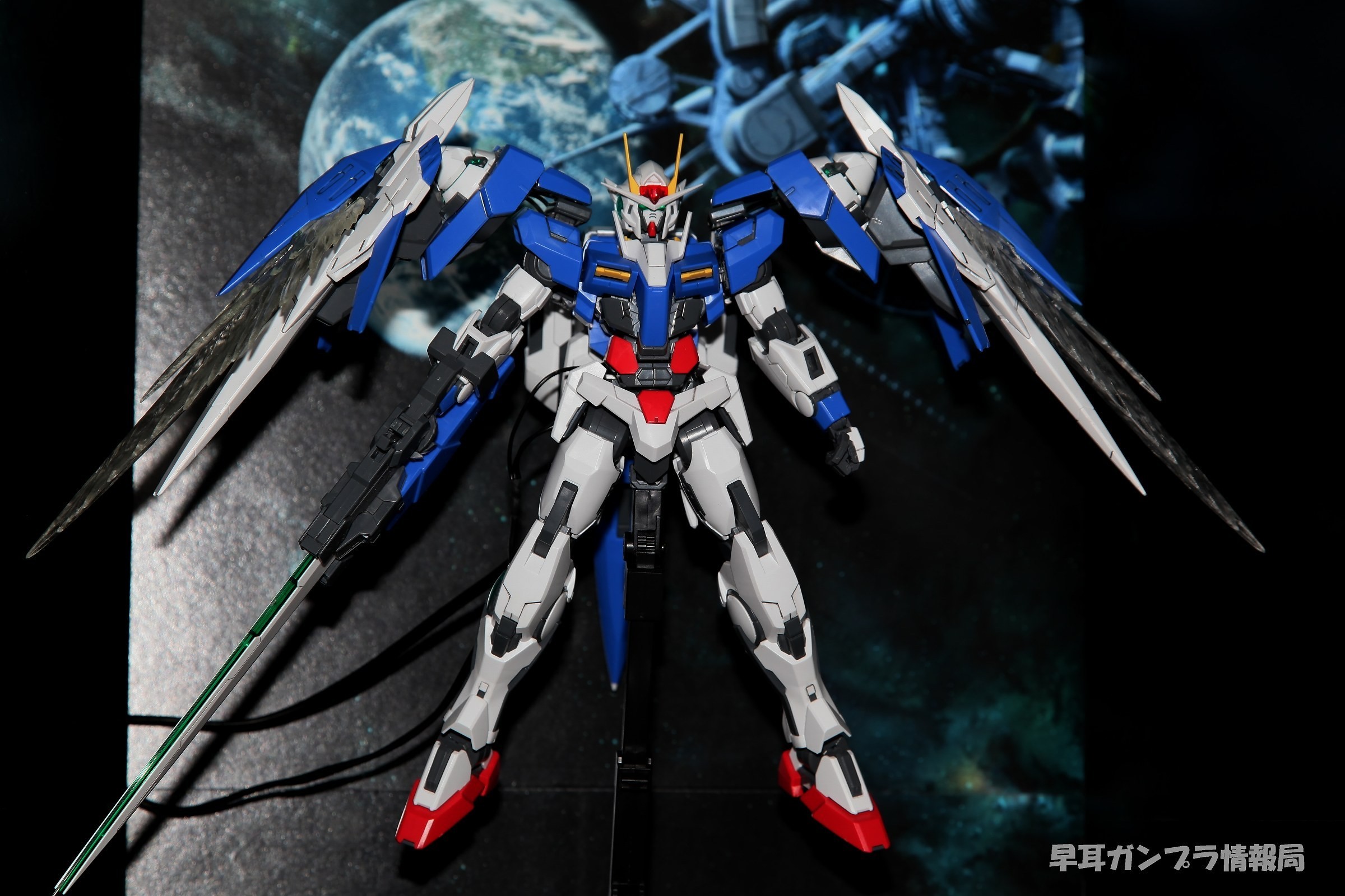 2400x1600 Gundam 00 Raiser Wallpaper