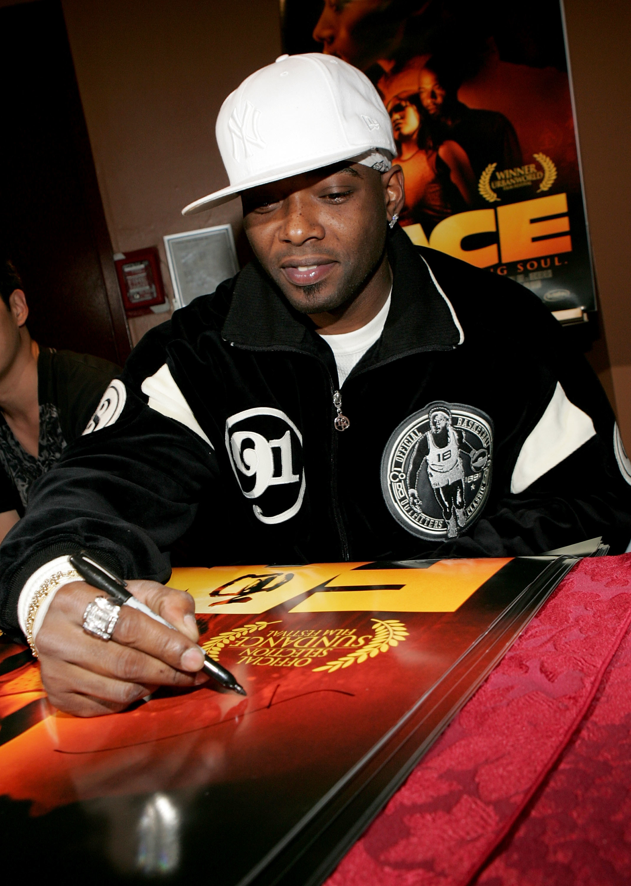 2137x3000 Actor and musician Treach signs autographs as he attends a screening of  "FACE" at