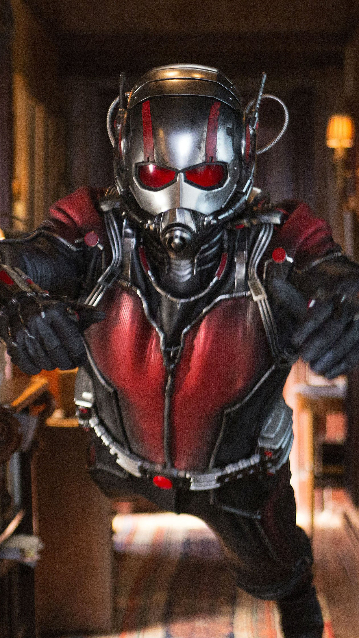 1242x2208 Ant-Man-Action-iPhone-3Wallpapers-Parallax