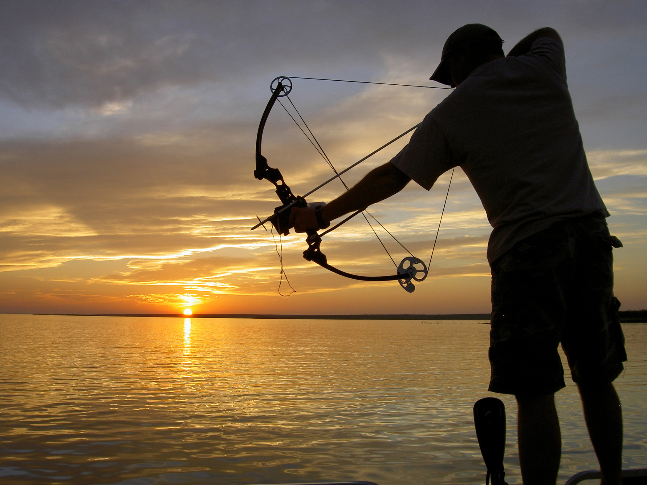 2100x1575 Bowfishing for Carp – Hunting or Fishing?