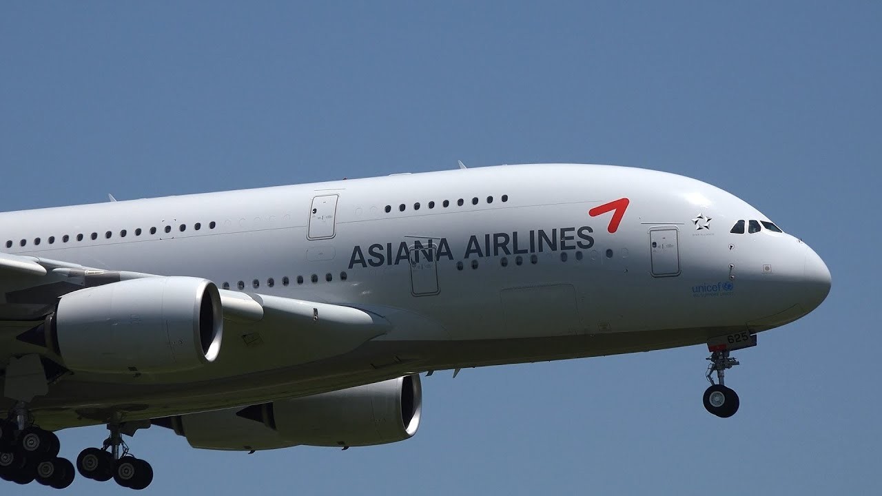 1920x1080 Asiana Airlines Airbus A380 HL7625 Landing at NRT 16R