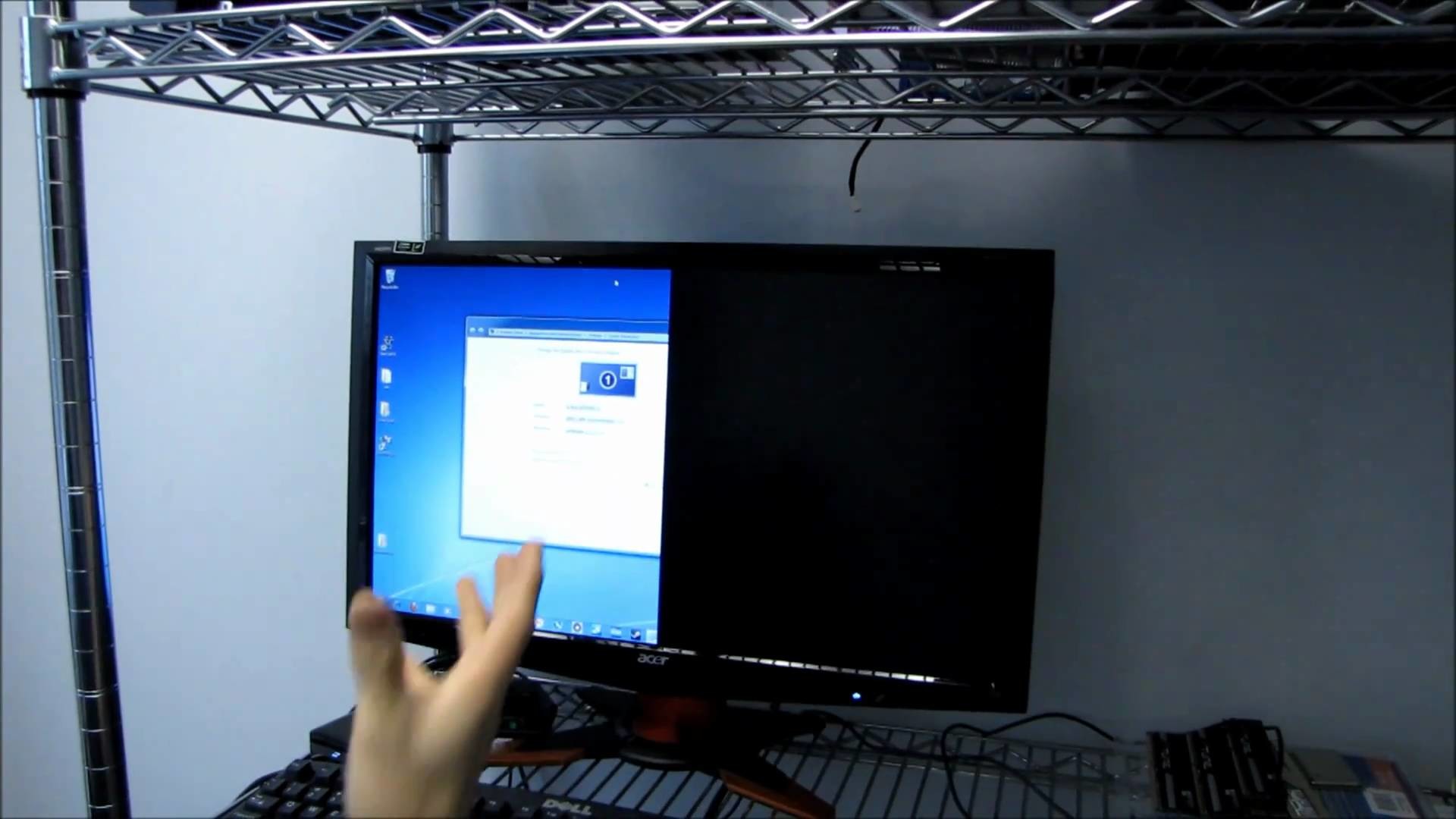 1920x1080 Troubleshooting Tips: Weird Monitor Error Half Black Screen Linus Tech Tips  - YouTube
