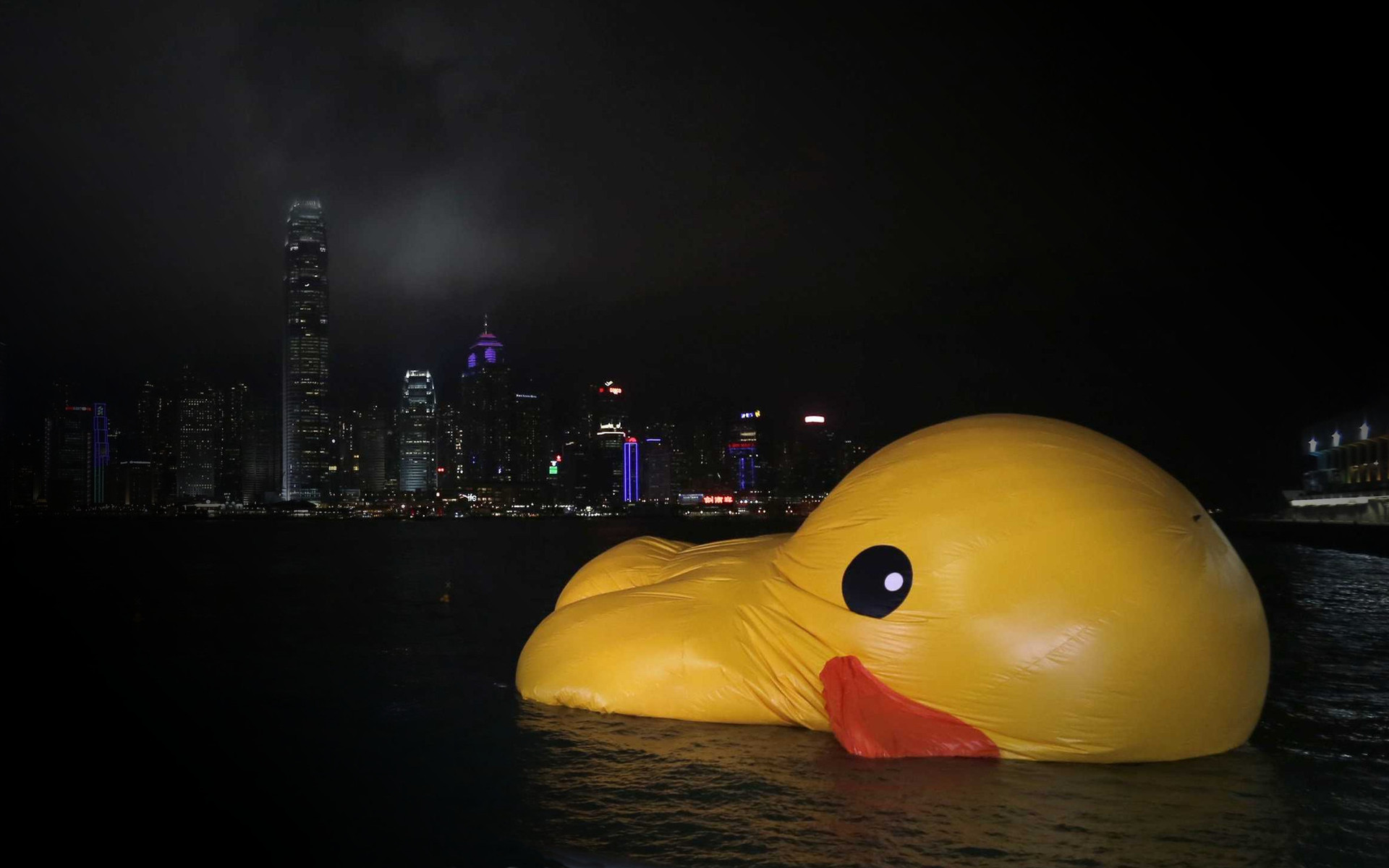 1920x1200 Giant deflated rubber duck in Hong Kong harbour []