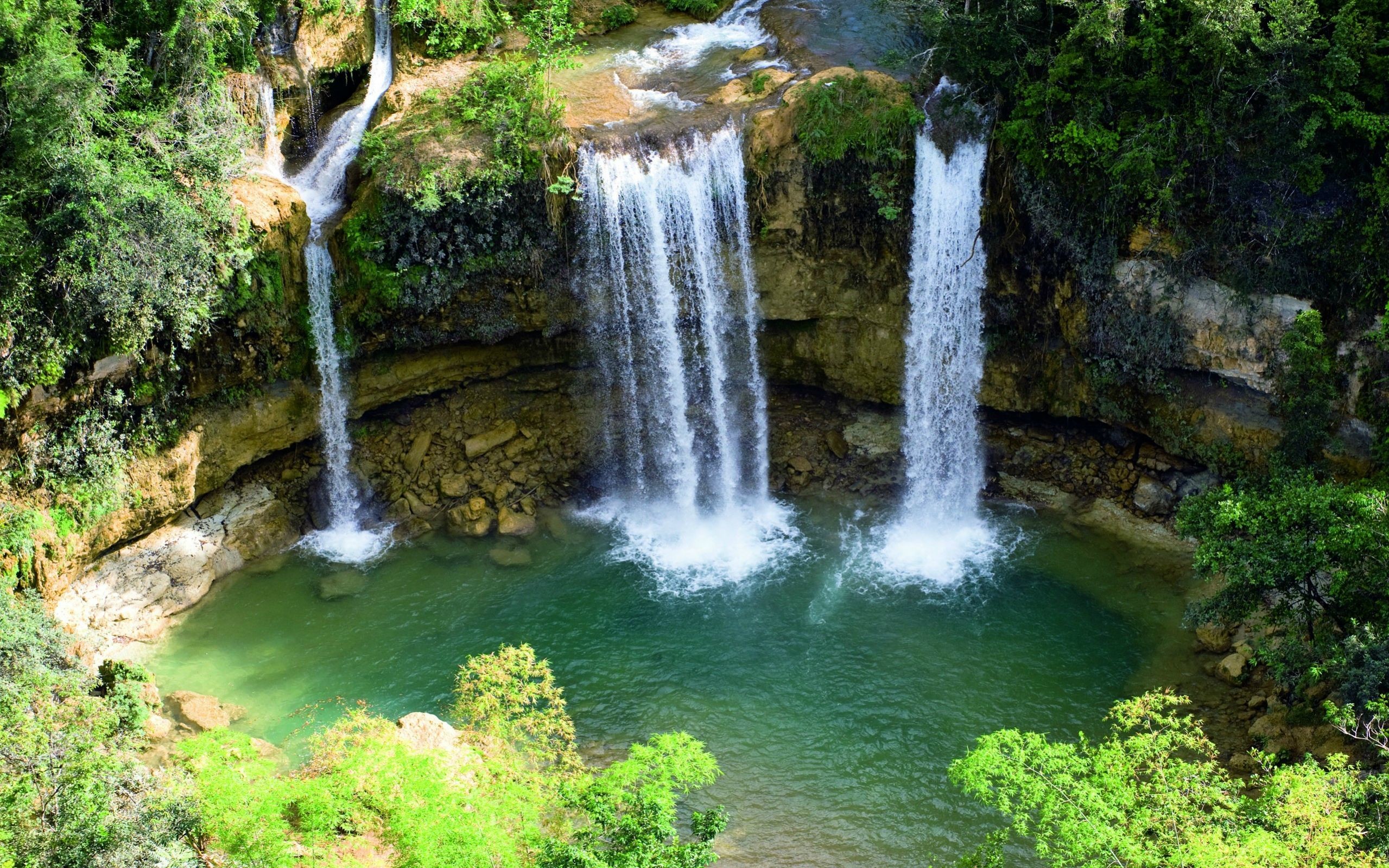 2559x1599 SamanÃ¡, Dominican Republic One of the many beautiful waterfalls