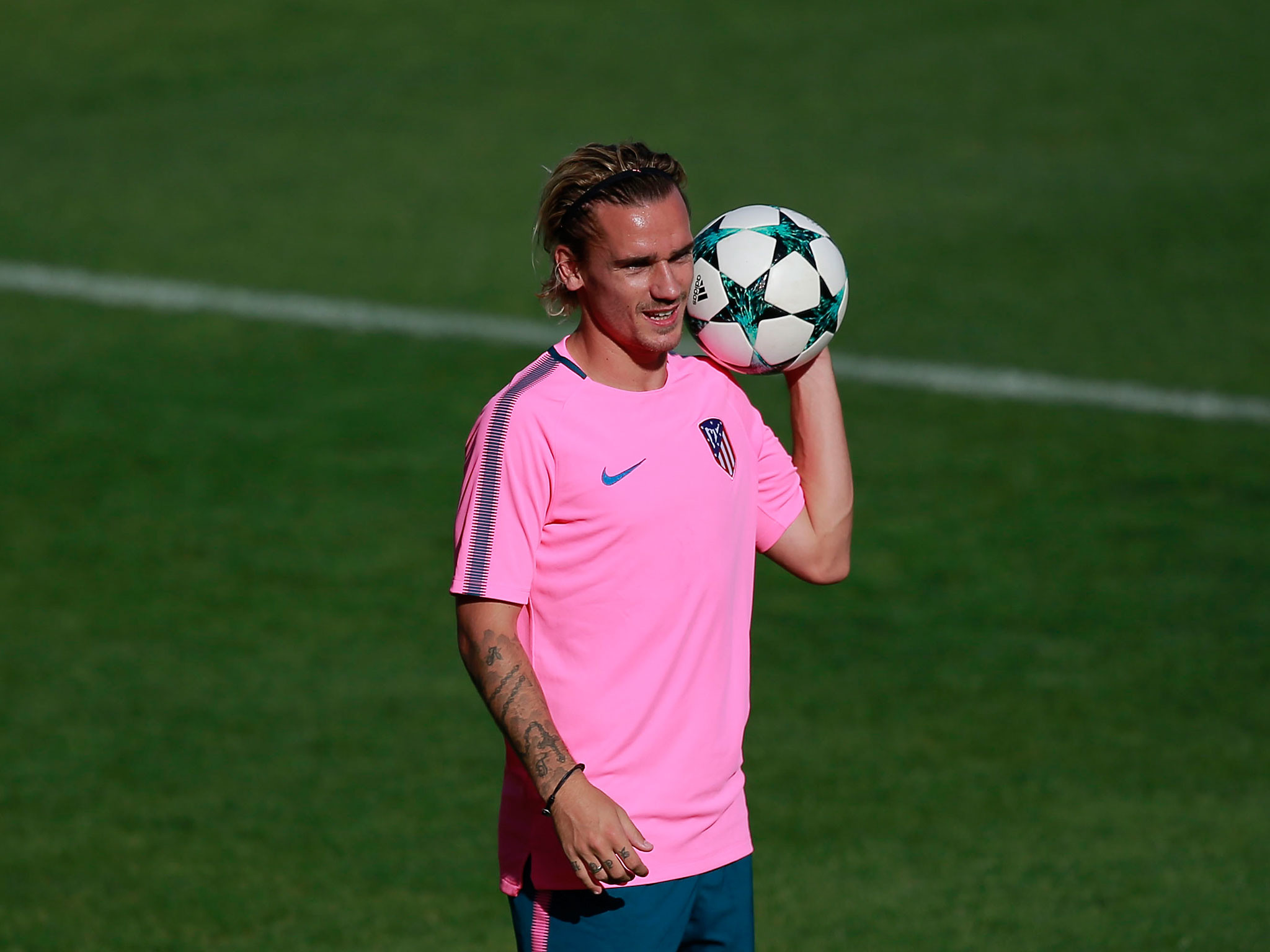 2048x1536 Antoine Griezmann admits it would be a dream to play with Kylian Mbappe and  Neymar at PSG | The Independent