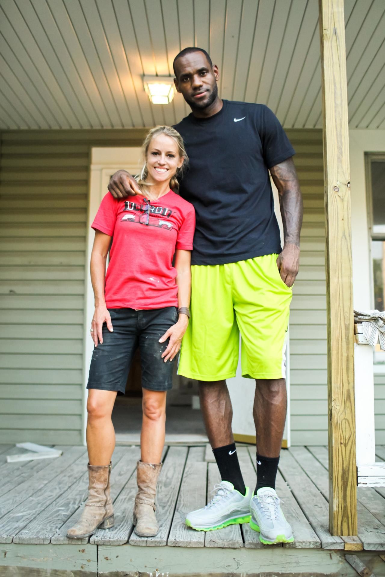 1280x1920 LeBron James and Nicole Curtis on Riley Family's Front Porch