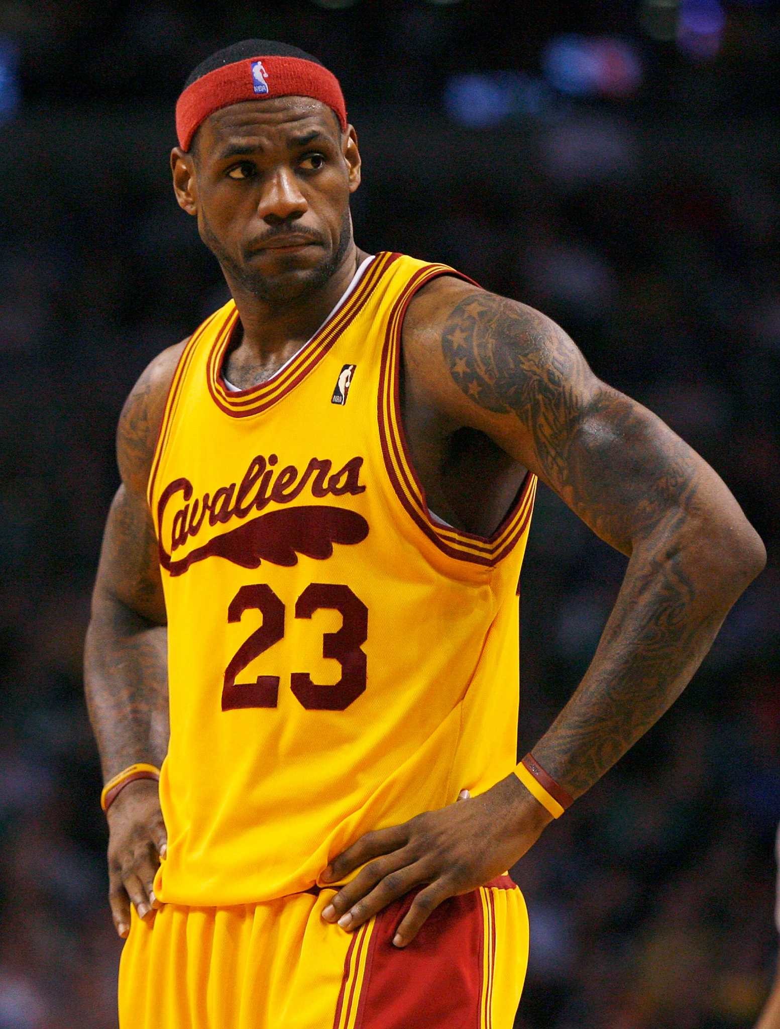1553x2048 Lebron James HD wallpaper for iPhone