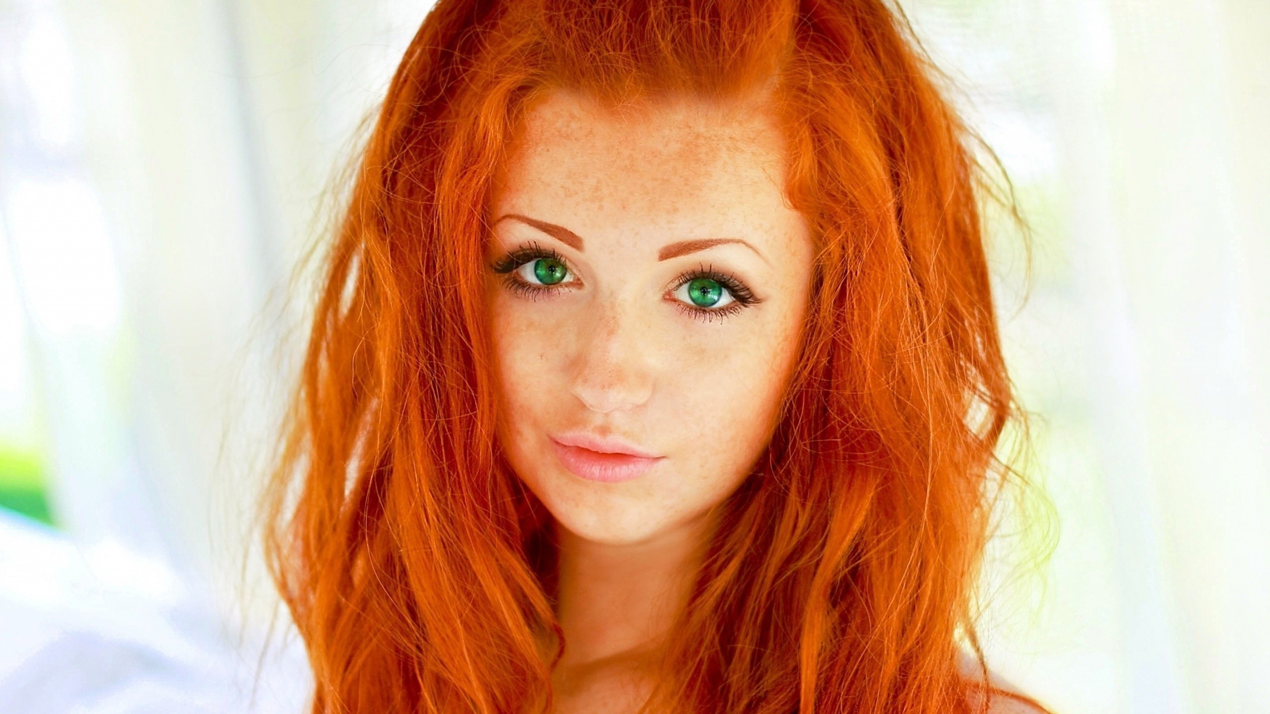 2560x1440 Redhead Green Eyes | Redhead with green eyes Wallpaper