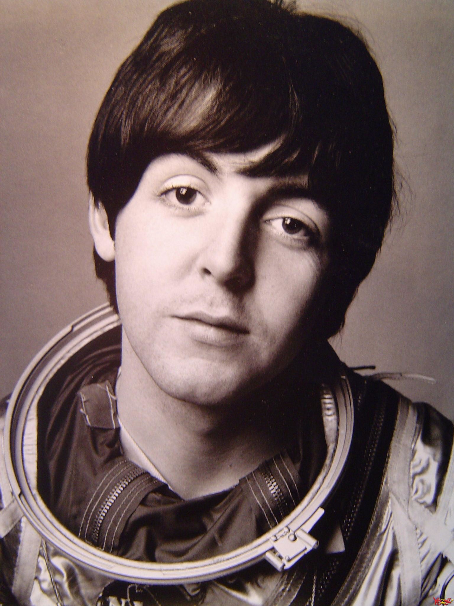 1536x2048 Paul McCartney