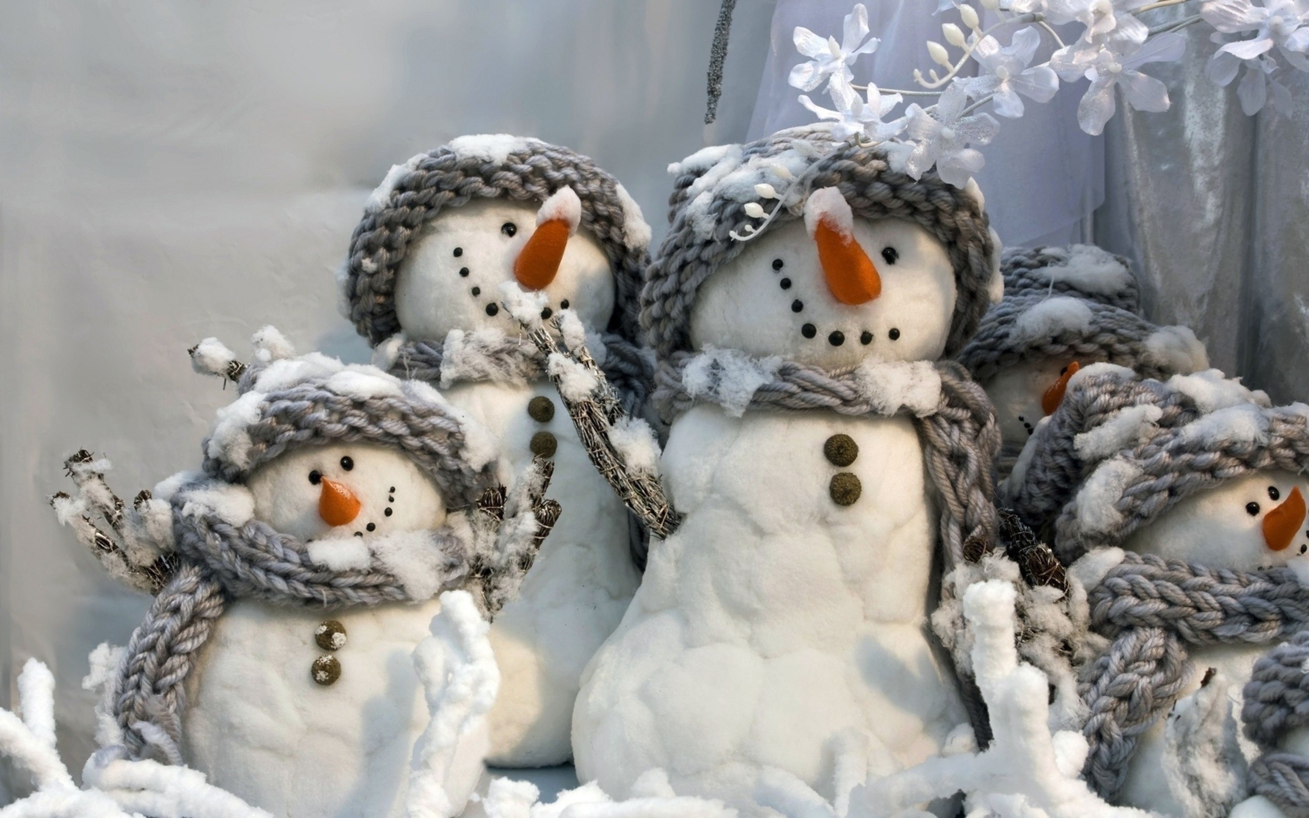 2560x1600 download winter snowman wallpaper which is under the winter wallpapers  