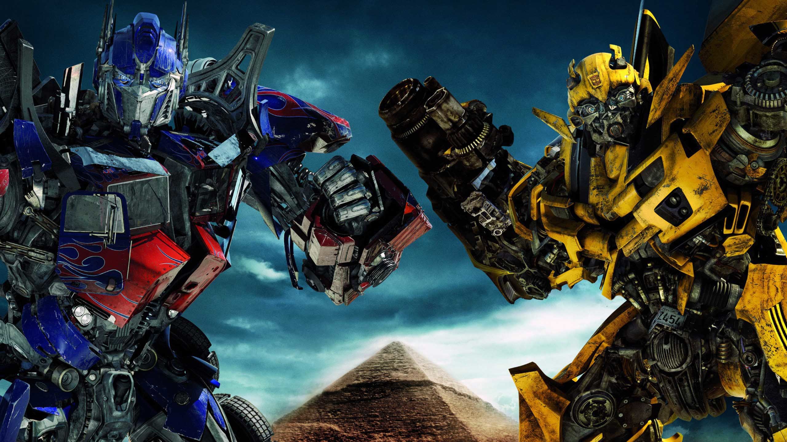 Download 4K Ultra HD Transformers Optimus Prime Posing Wallpaper   Wallpaperscom