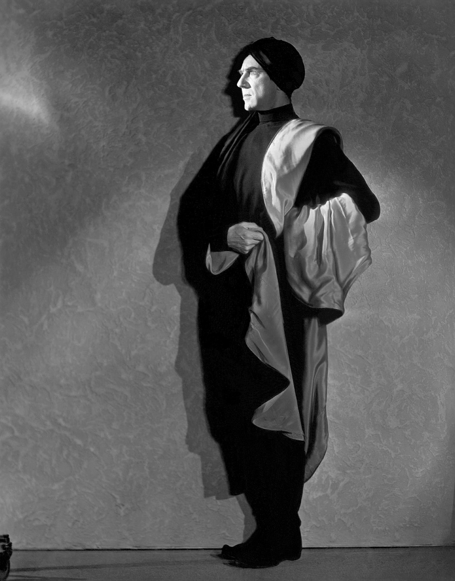 1540x1965 Portrait of Bela Lugosi in Chandu the Magician directed by William Cameron  Menzies and Marcel Varnel