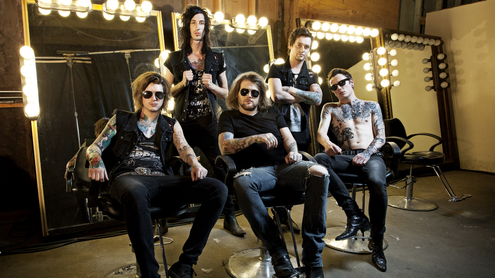 1920x1080 Asking Alexandria Bassist Experiences Near Miss In Serious Truck Accident