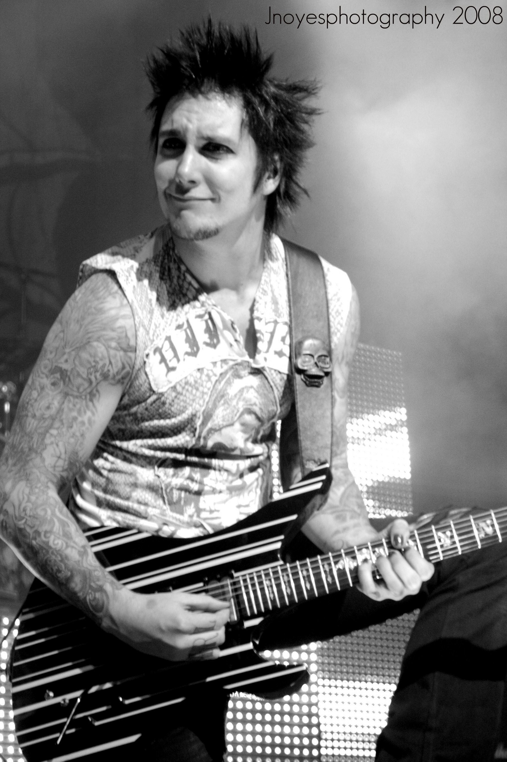 1706x2560 HD Wallpaper and background photos of Syn Gates for fans of Synyster Gates  images.