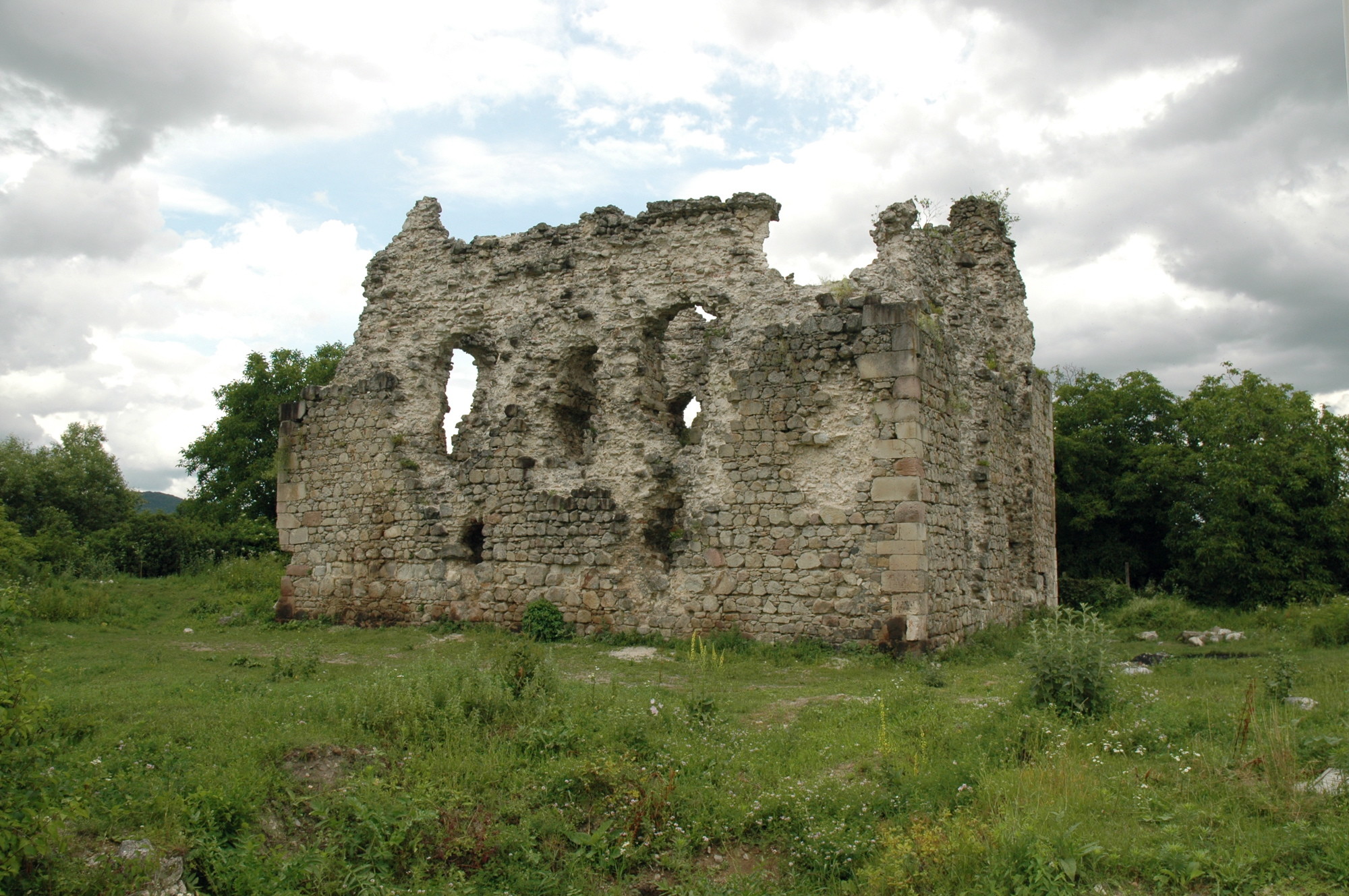 2000x1329 The Serednie Castle ruins - oldest medieval castle in Transcarpathia