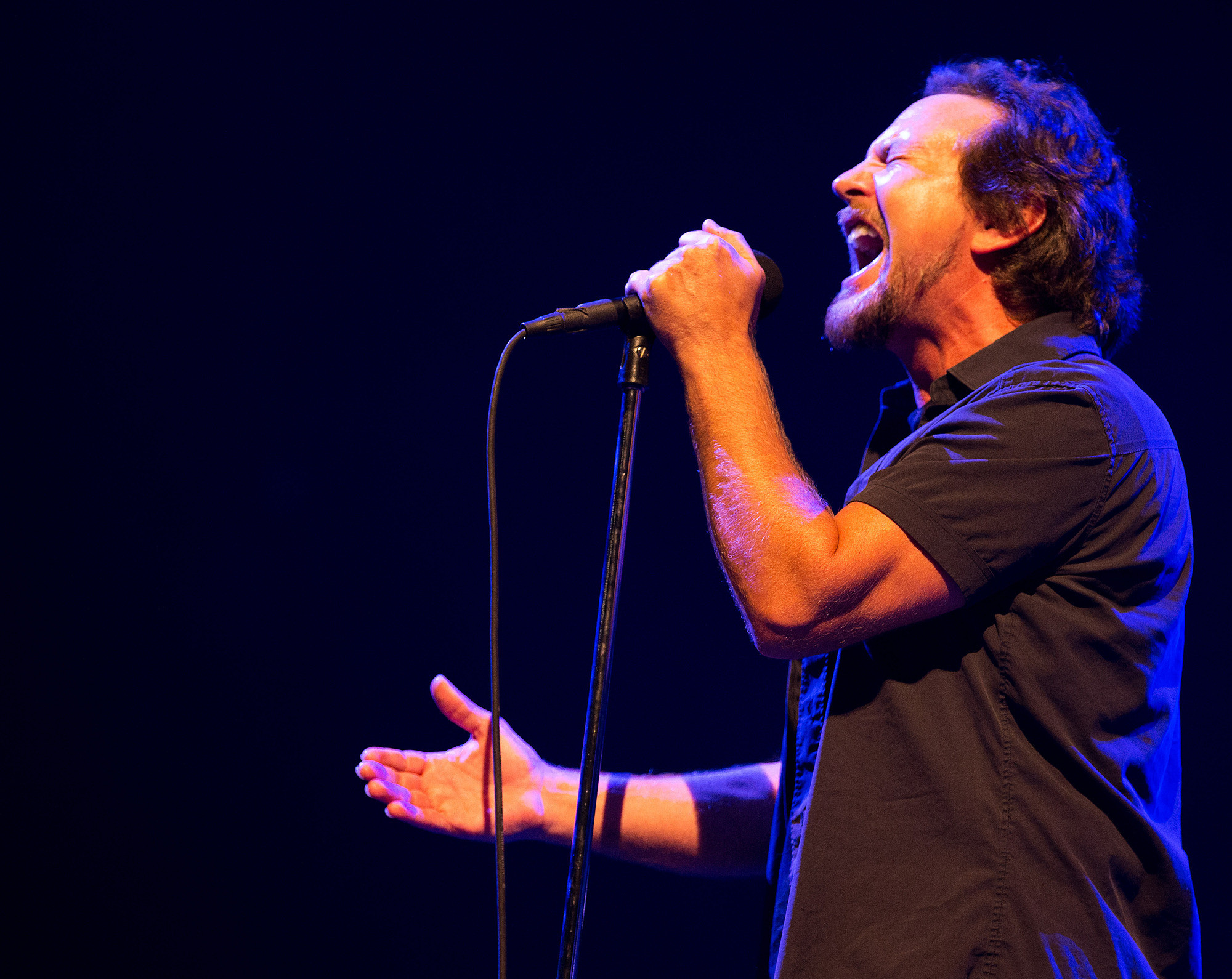 2000x1590 Associated Press Pearl Jam's Eddie Vedder during an Oct. 9 concert in  Lincoln Neb.