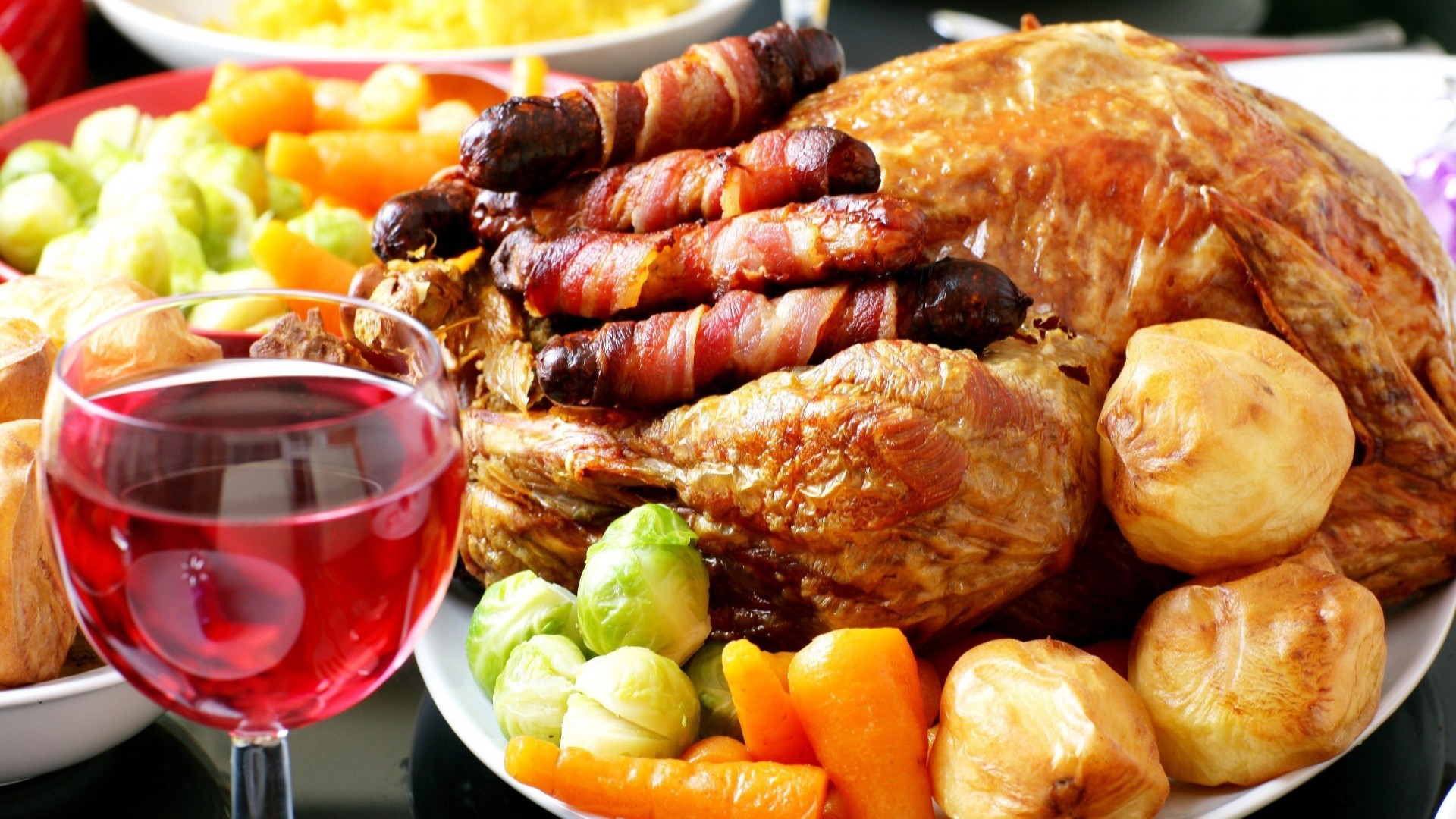1920x1080  Wallpaper wine, dinner, turkey, potatoes, bacon, carrots