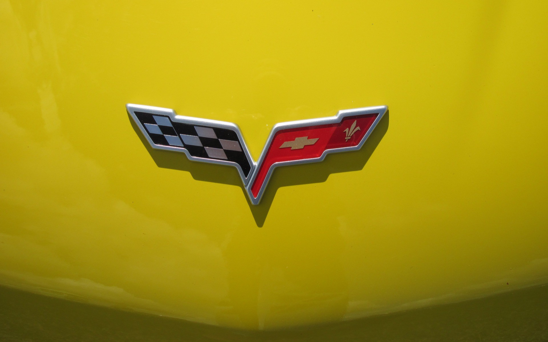 1920x1200 de pantalla 2008 Chevrolet Corvette Logo Coche Wallpapers Wallpapers  