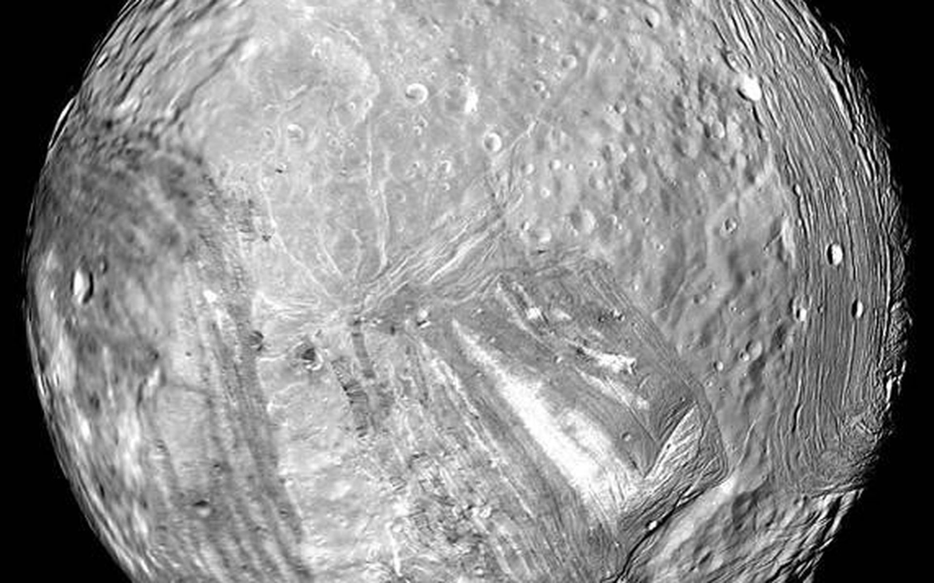 1920x1200 Uranus' icy moon Miranda is seen in this image from Voyager 2 on January 24