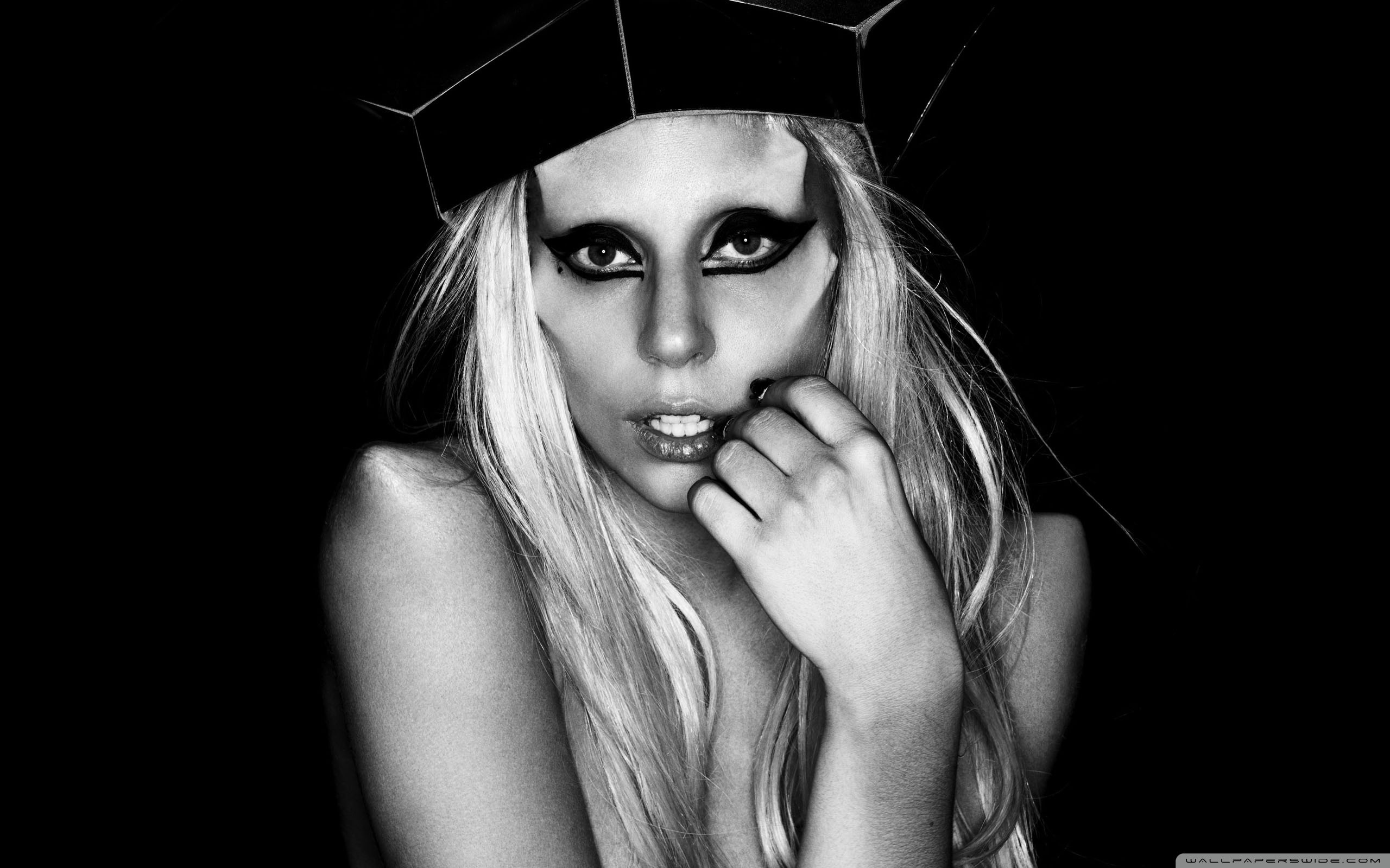 2560x1600 Lady Gaga Born This Way Wallpaper