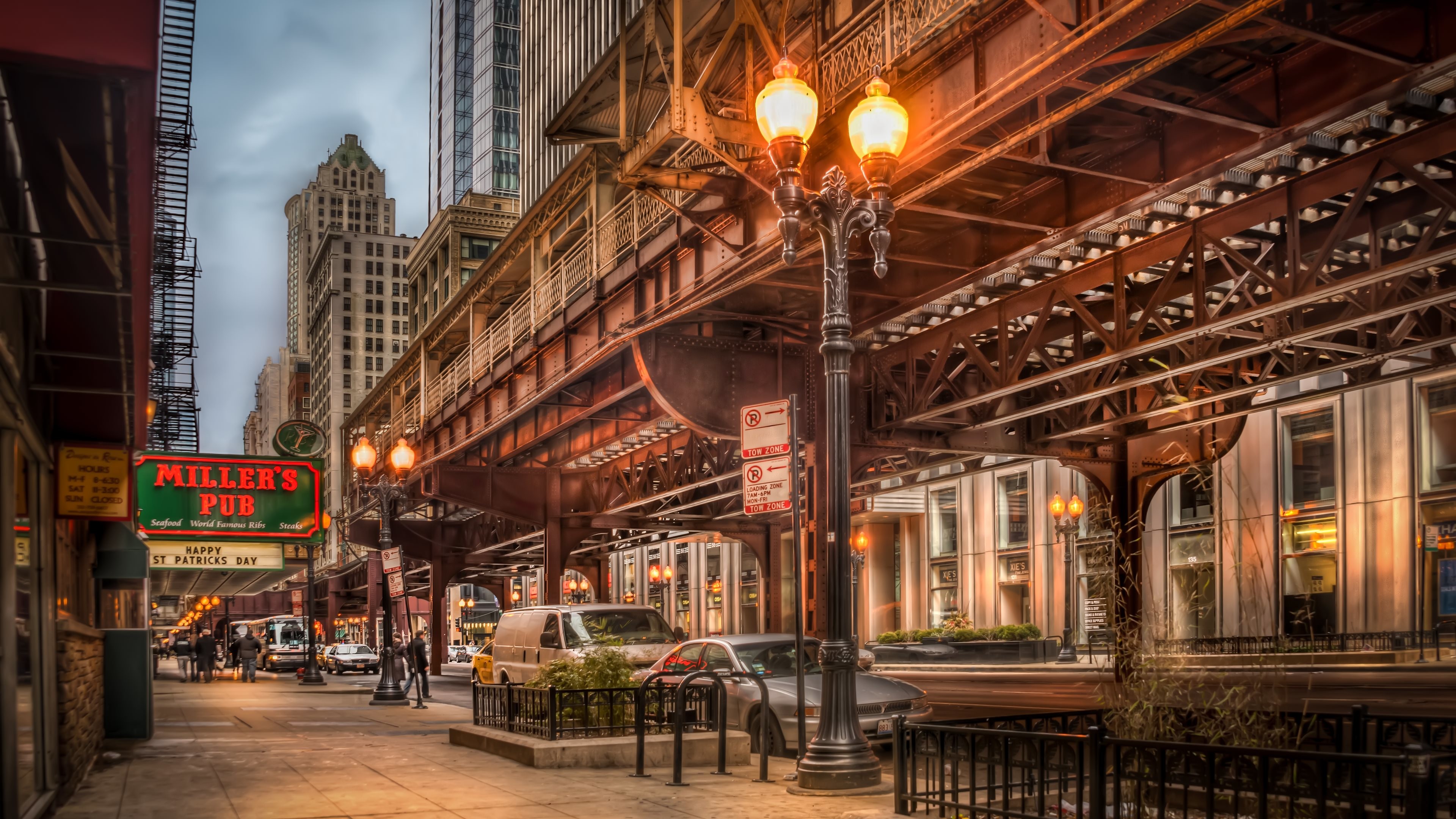 3840x2160 And in the 2nd wallpaper at 4K, HD and wide sizes can be seen the Miller's  Pub from Chicago