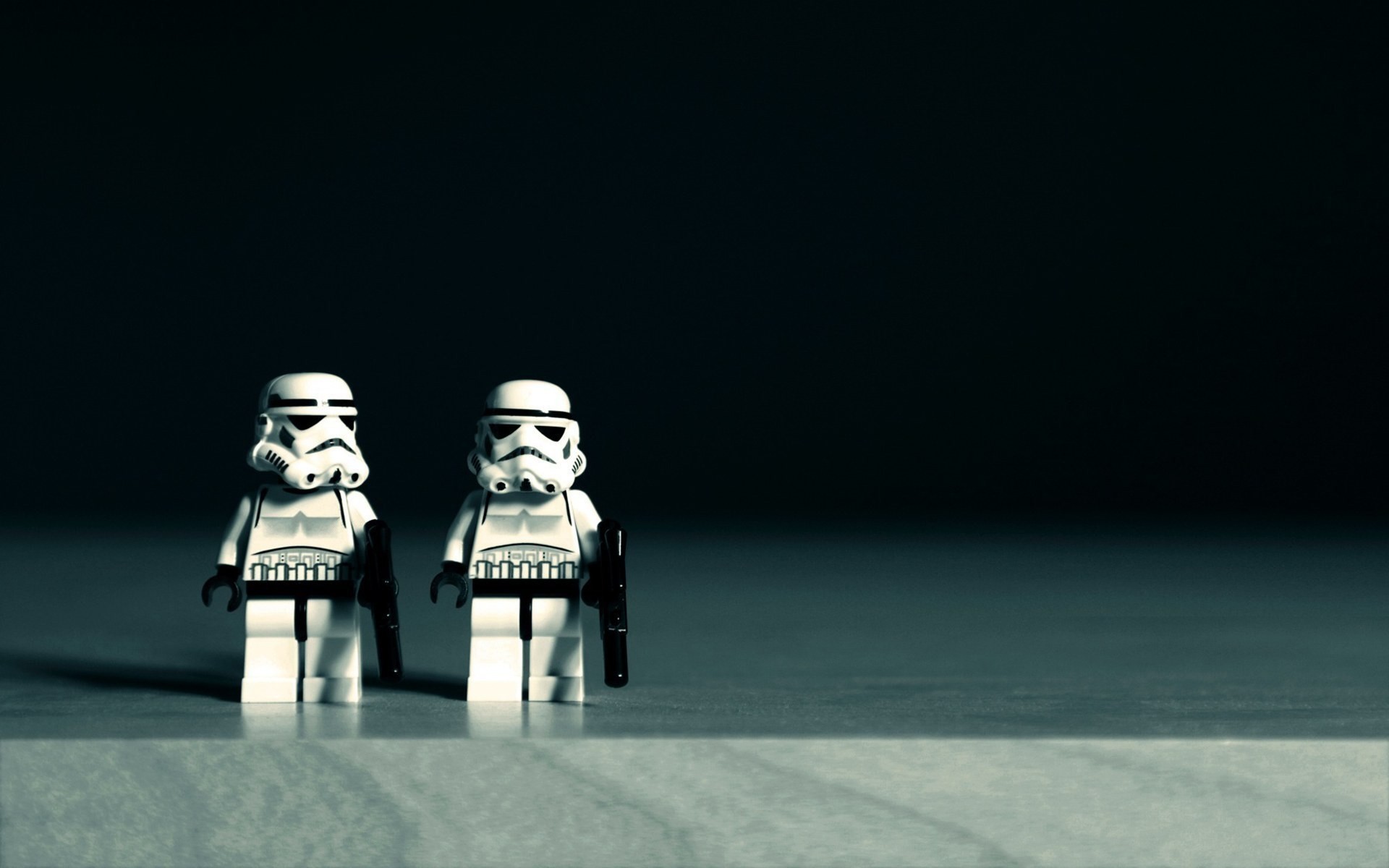 1920x1200 Stormtroopers Star Wars Lego Toys Desk HD Wallpaper - ZoomWalls