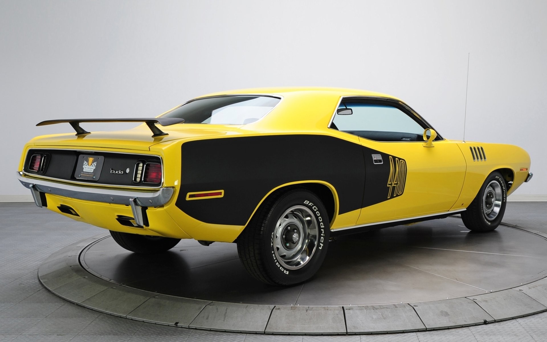 1920x1200 plymouth cuda 1971 plymouth where barracuda rear view muscle car muscle car  yellow background