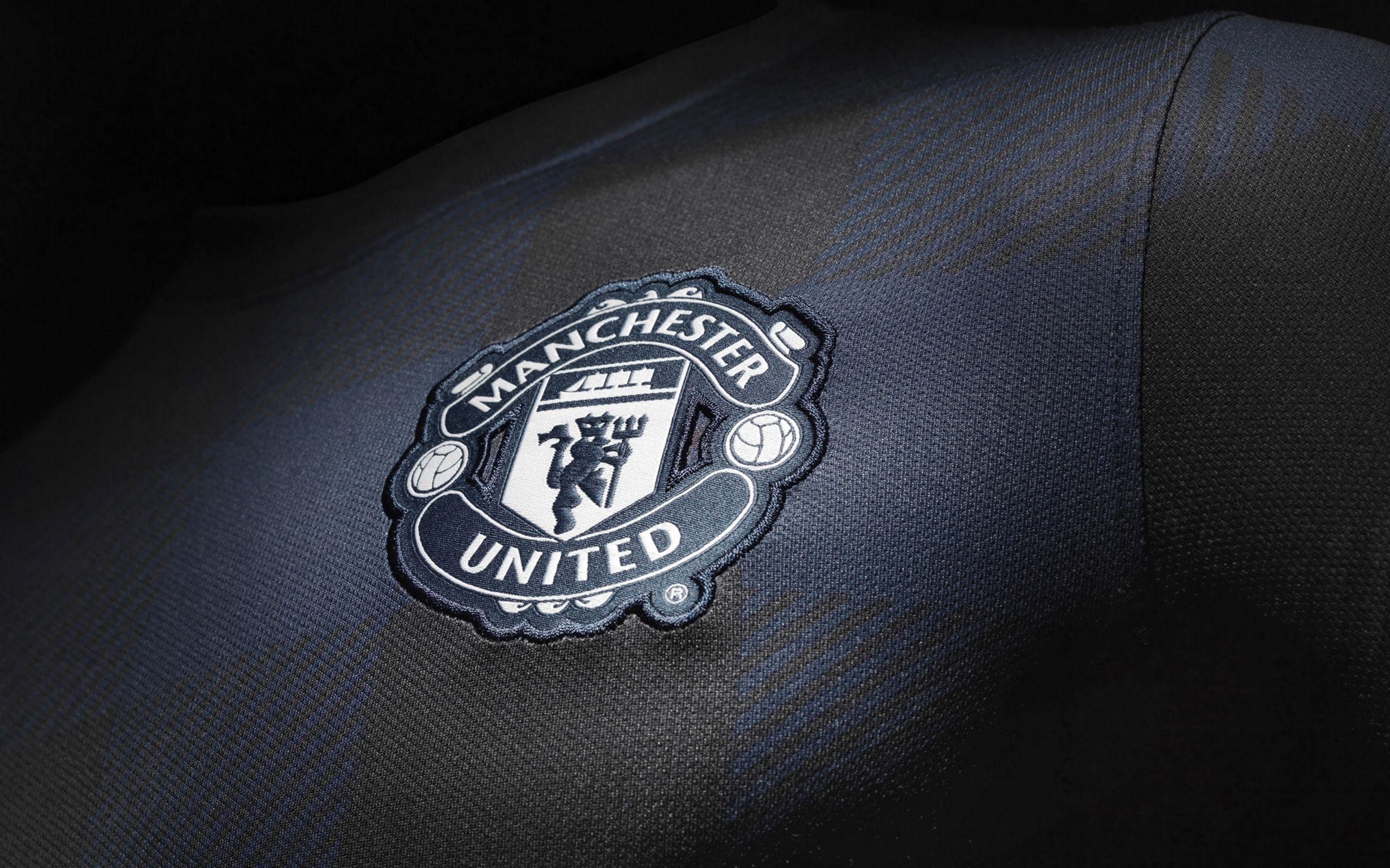 2560x1600 ... Manchester United Logo Wallpapers - Wallpaper Cave ...