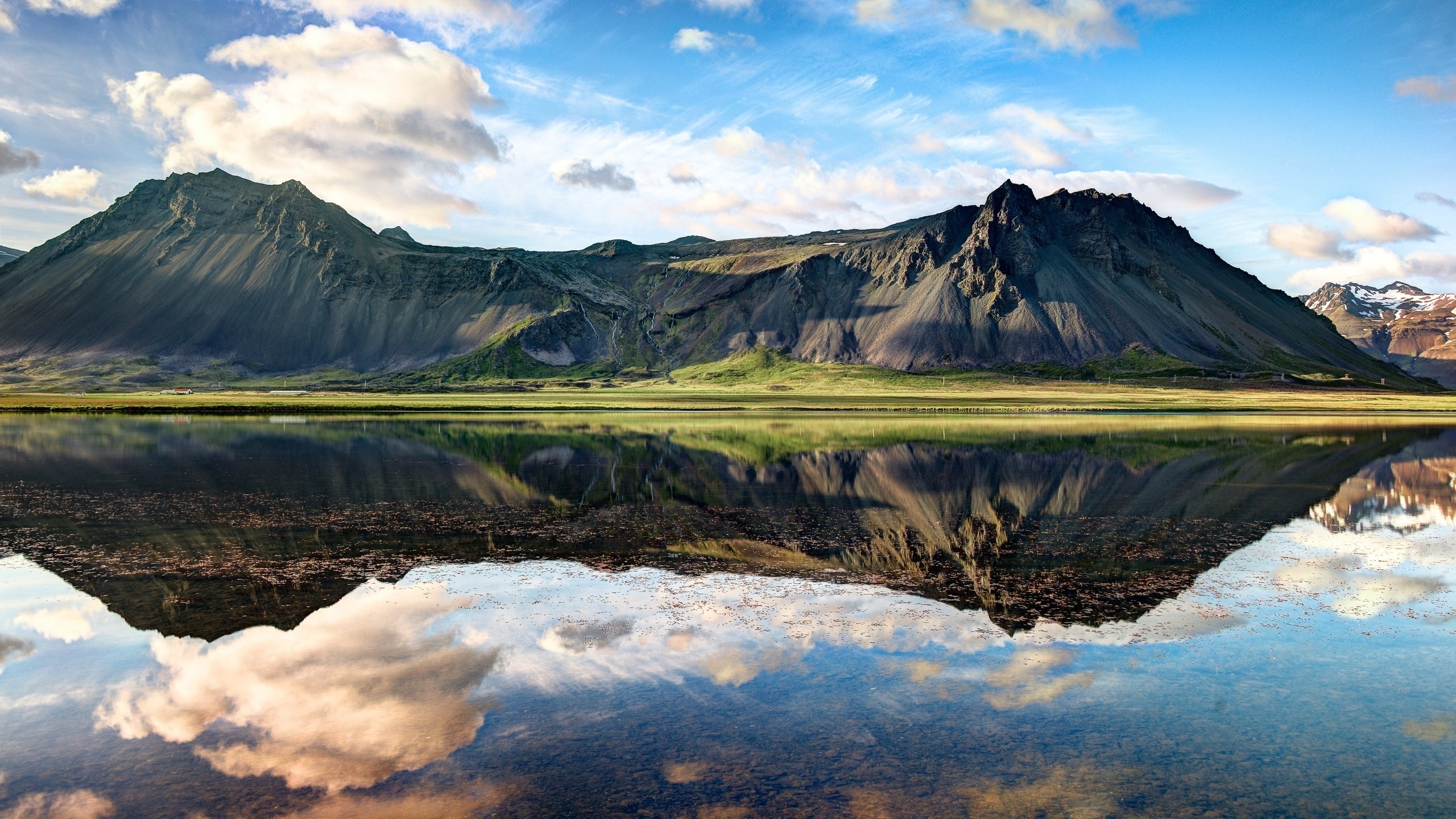 2560x1440 Beautiful Iceland Scenery Wallpaper