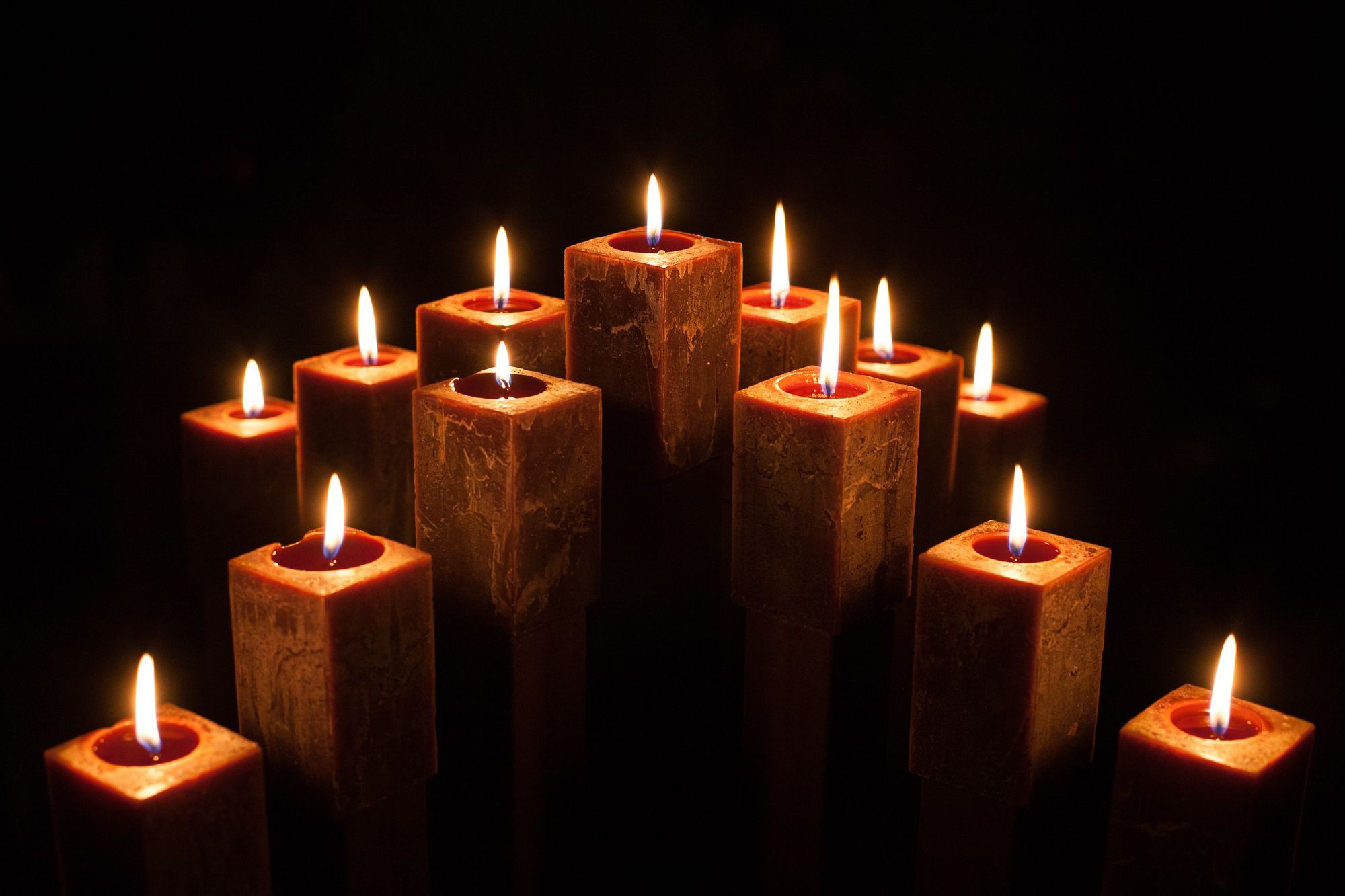 2000x1333 Candle Wallpapers Hd