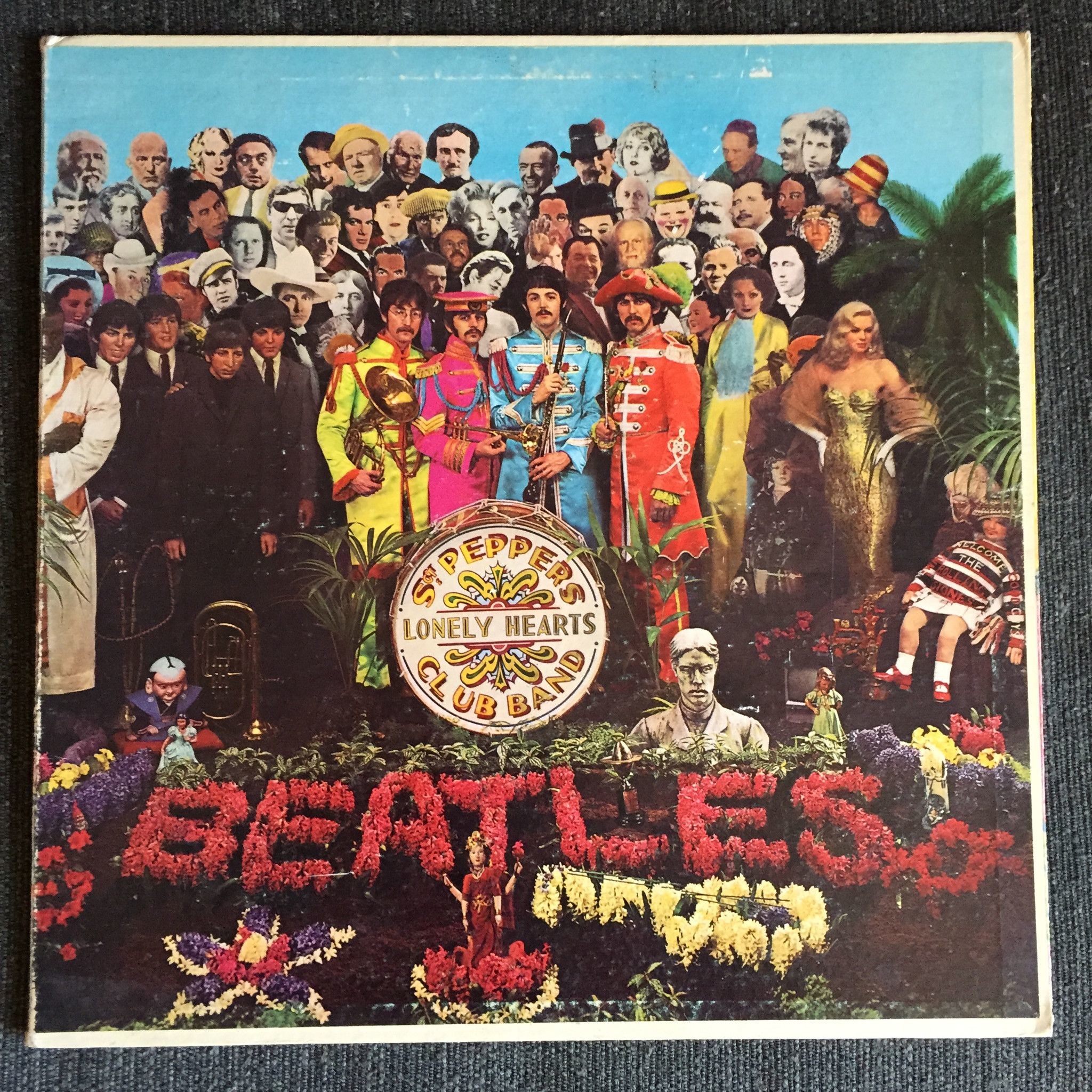 2048x2048 Beatles - Sgt. Peppers Lonely Hearts Club Band (Used LP)