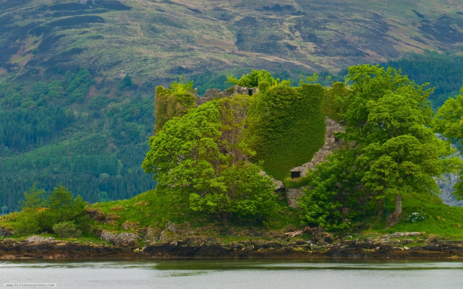 1920x1200 Lachlan Castle Scotland