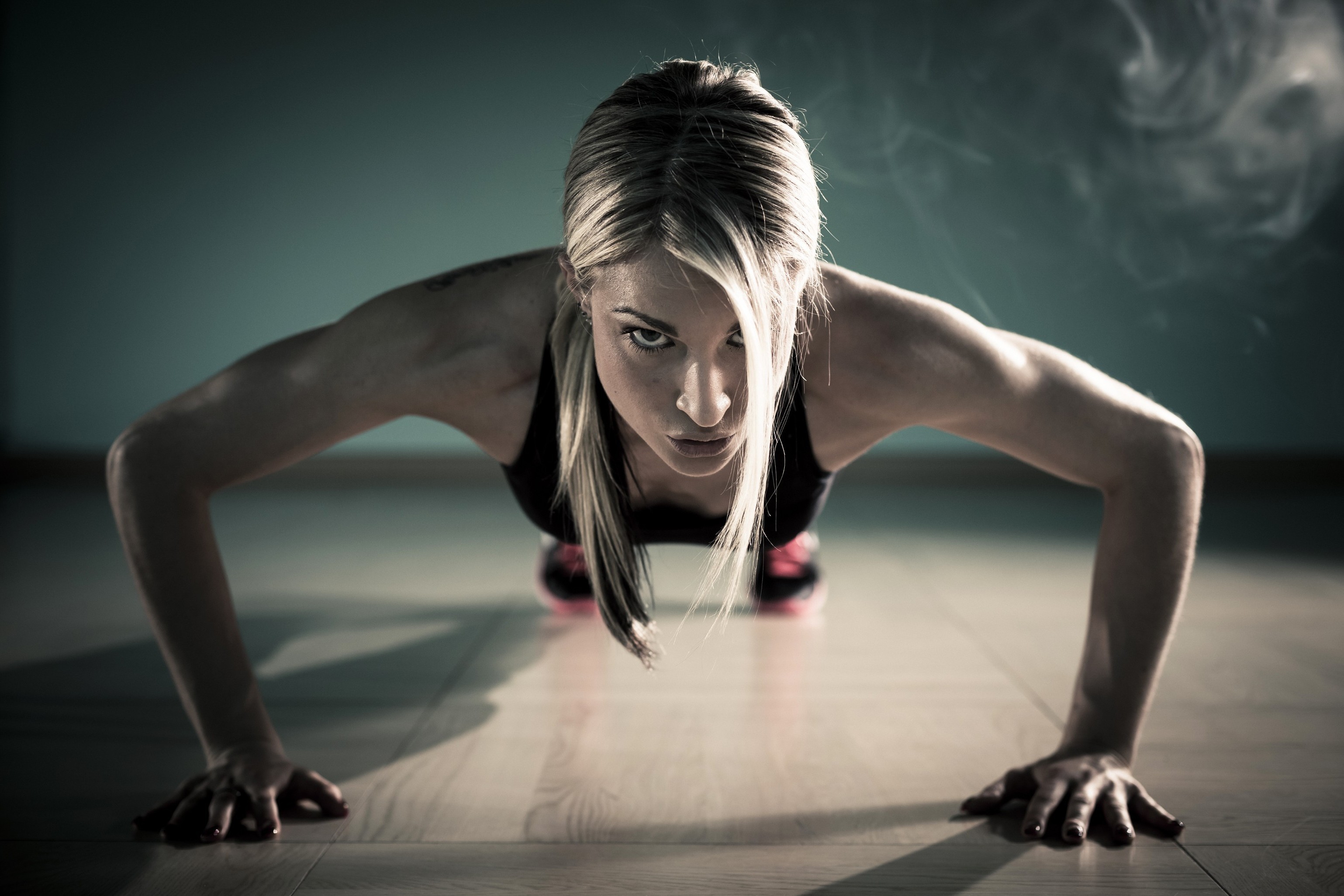 3077x2052 A Woman Doing Pushups In The Gym Health HD Wallpaper