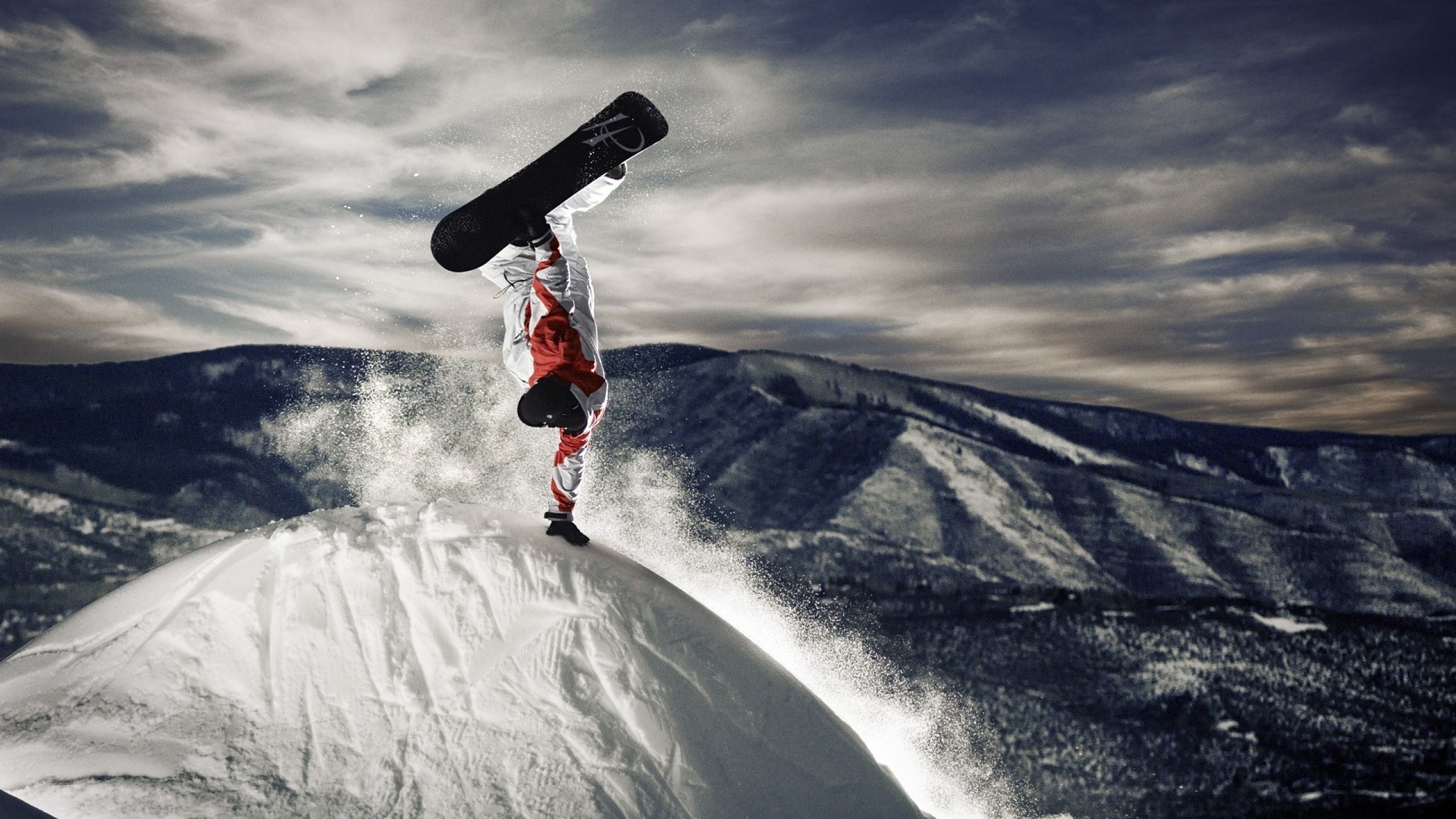 2560x1440 Snowboarding Wallpaper