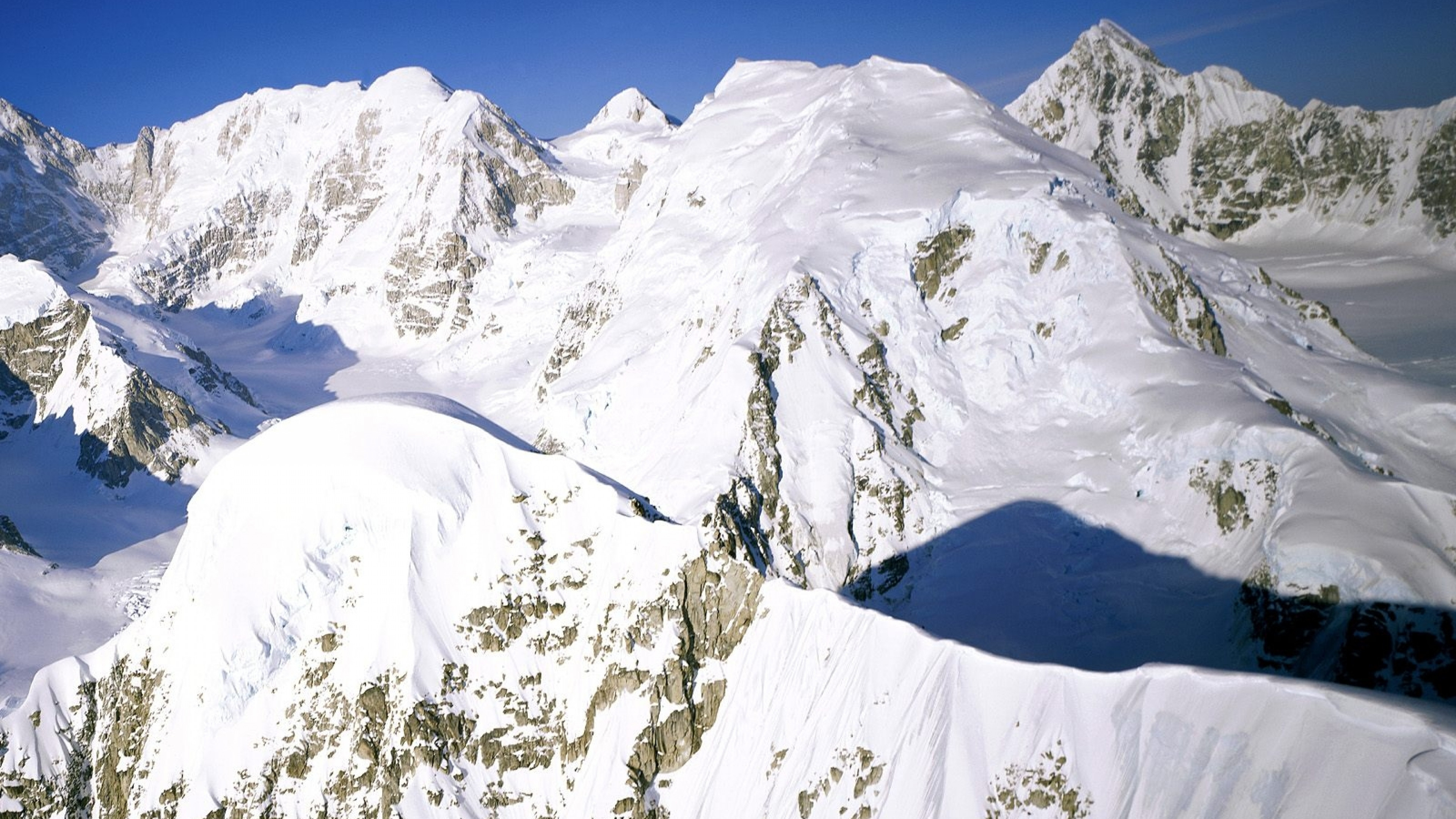3840x2160  Wallpaper alaska, mountains, snow, height