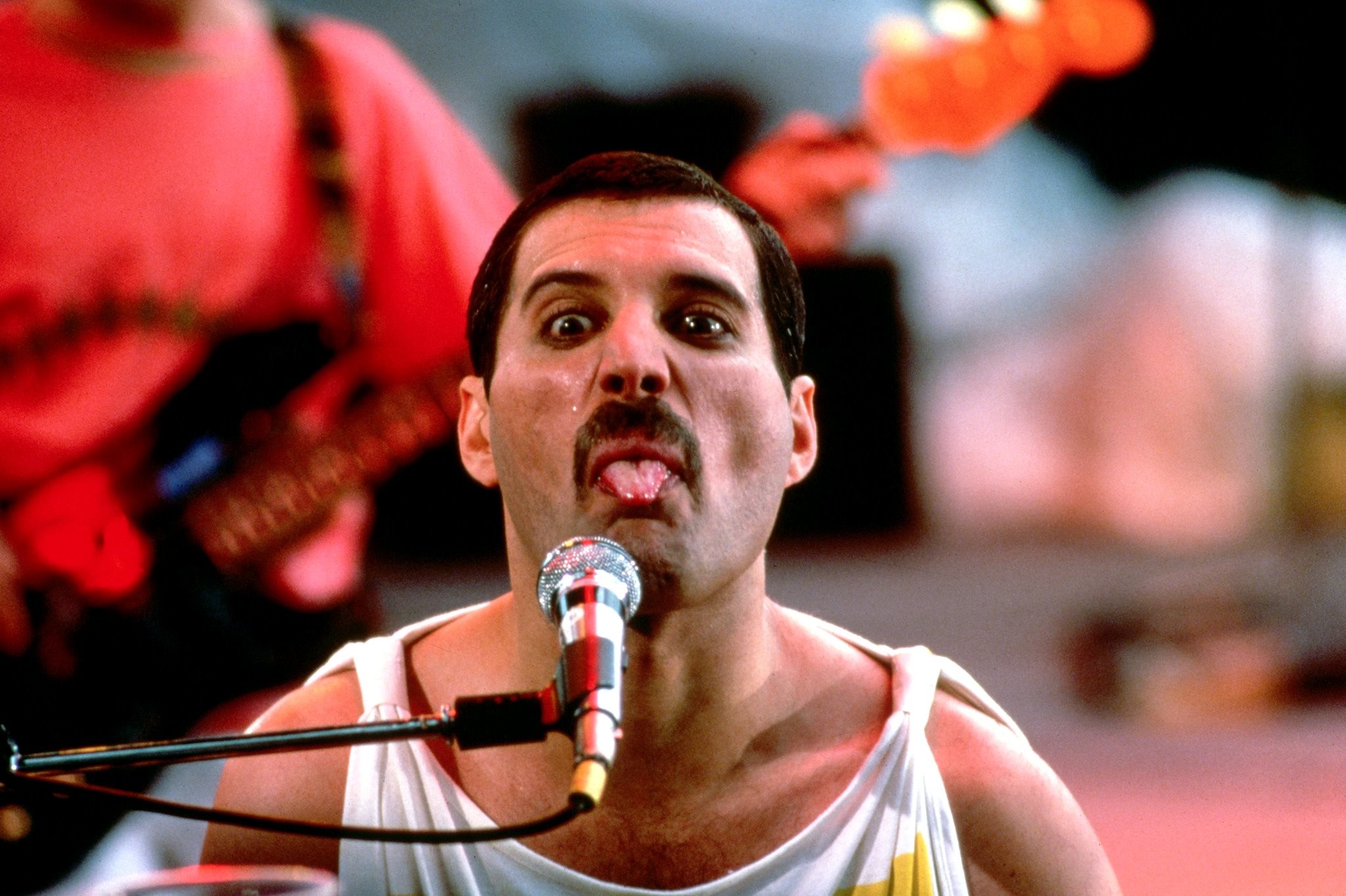 2048x1364 Freddie Mercury #5