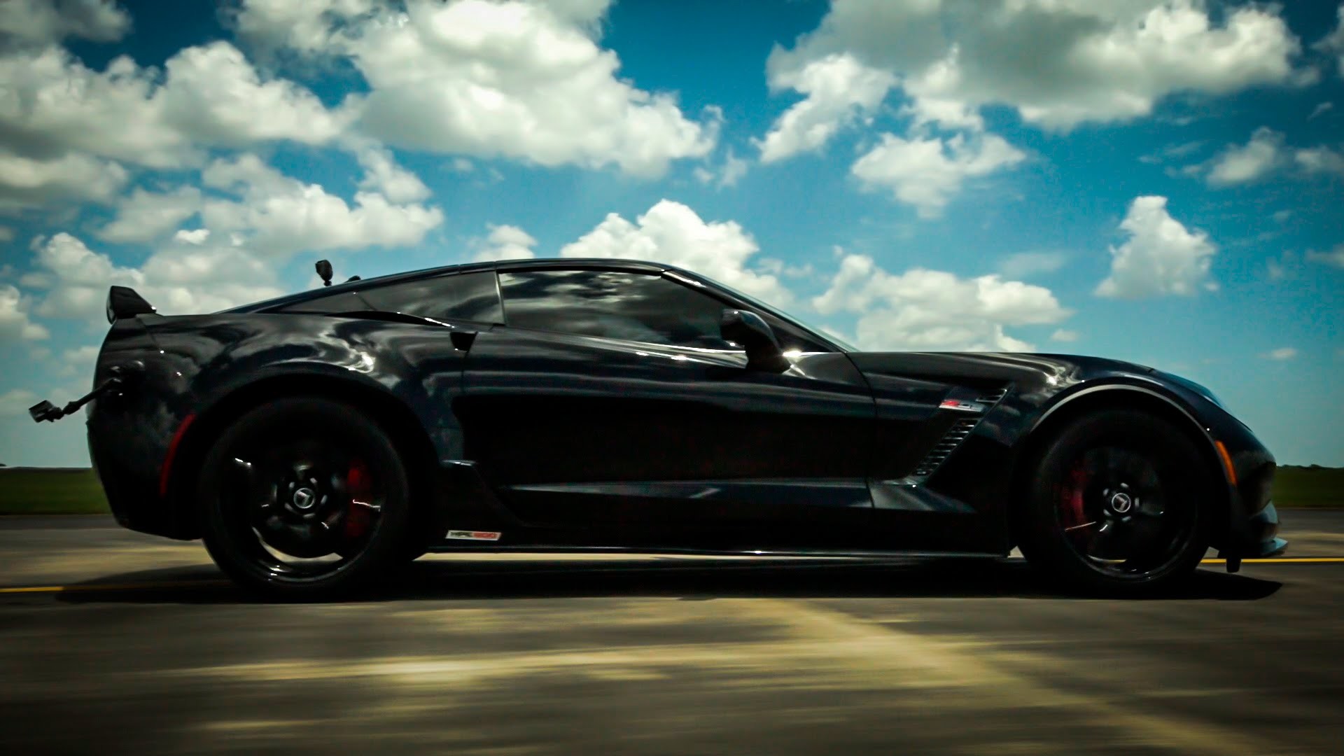 1920x1080 Watch the Hennessey HPE800 Z06 Blaze Down the Runway