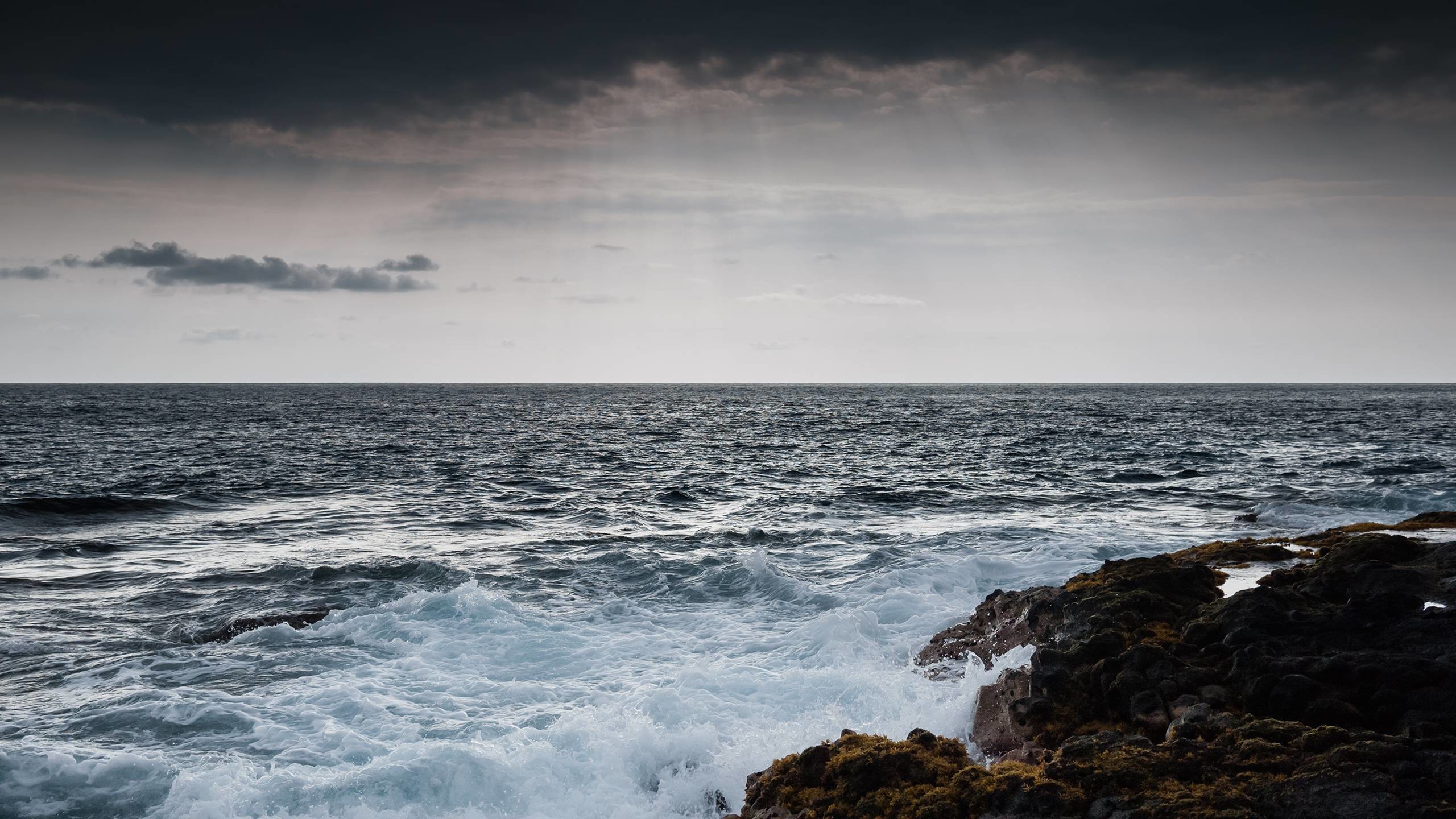 2560x1440 Pix For > Stormy Sea Wallpaper