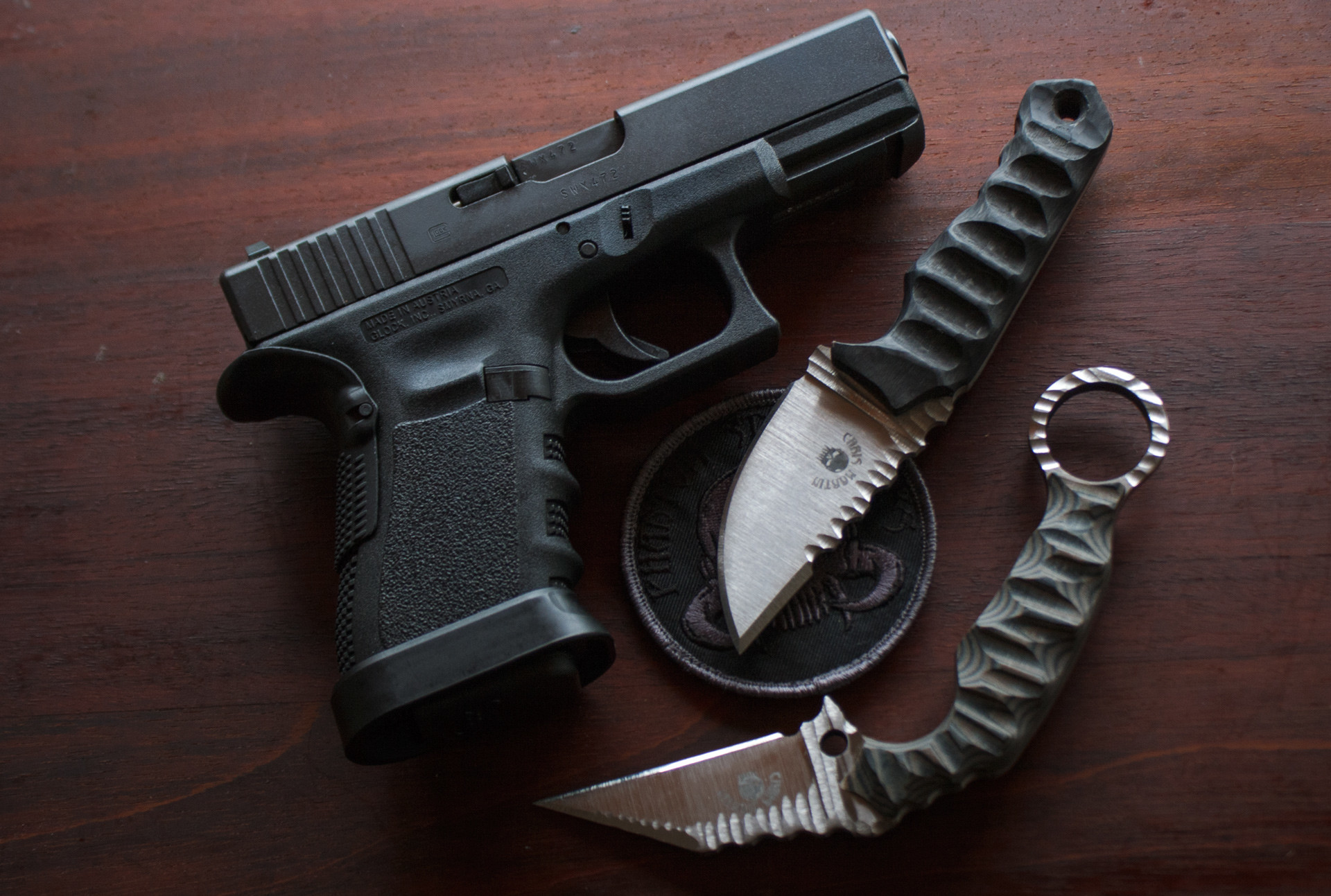1920x1293 Glock 23 and Phantom Steelworks Knives by OpZulu on DeviantArt