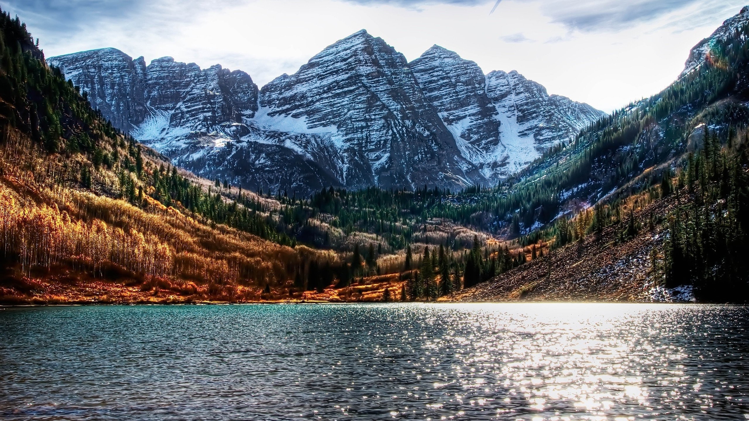 2560x1440 Maroon Bells And Crater Lake